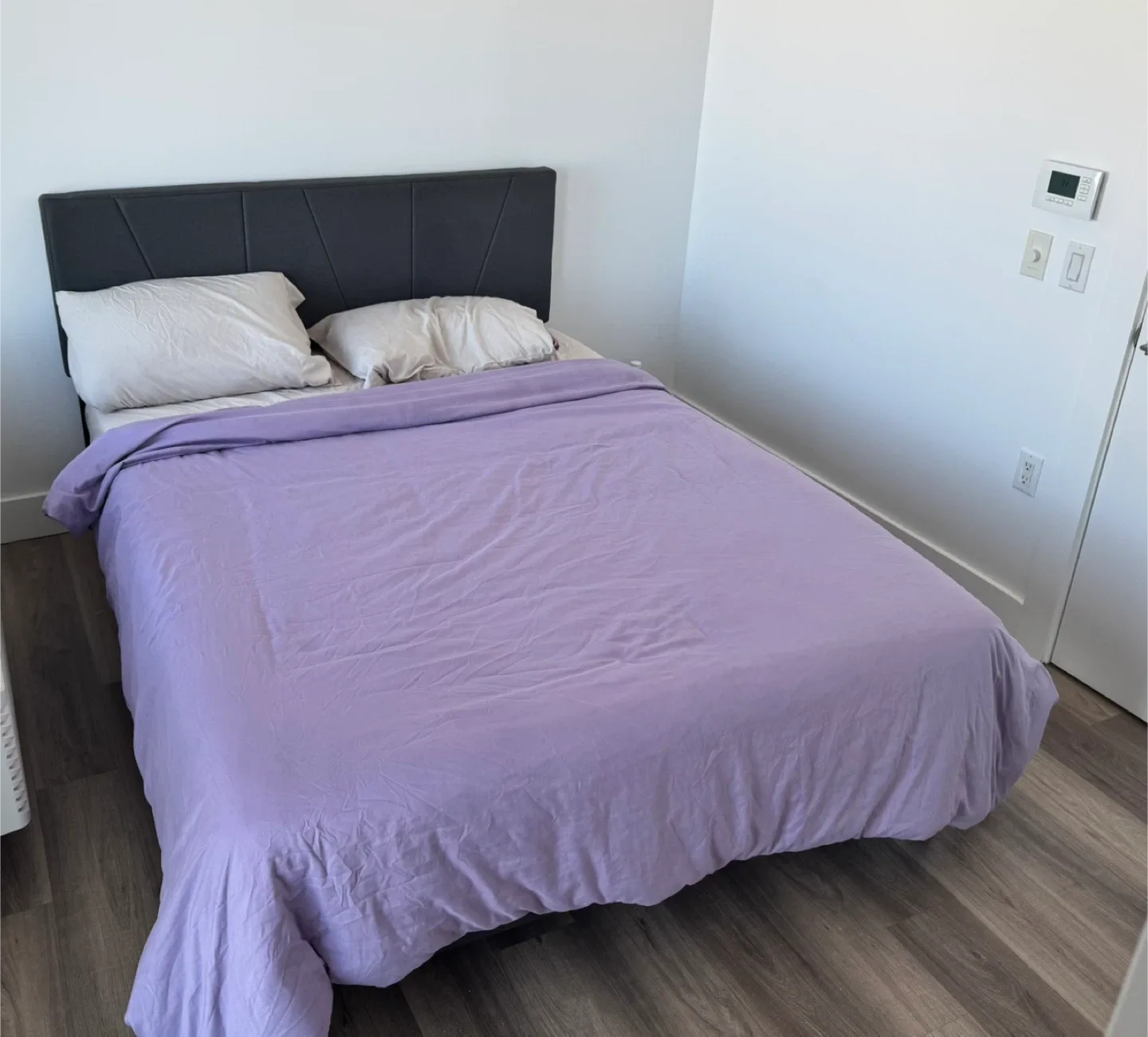 Queen Size Bed Frame with Headboard - Gray image indicator(2)