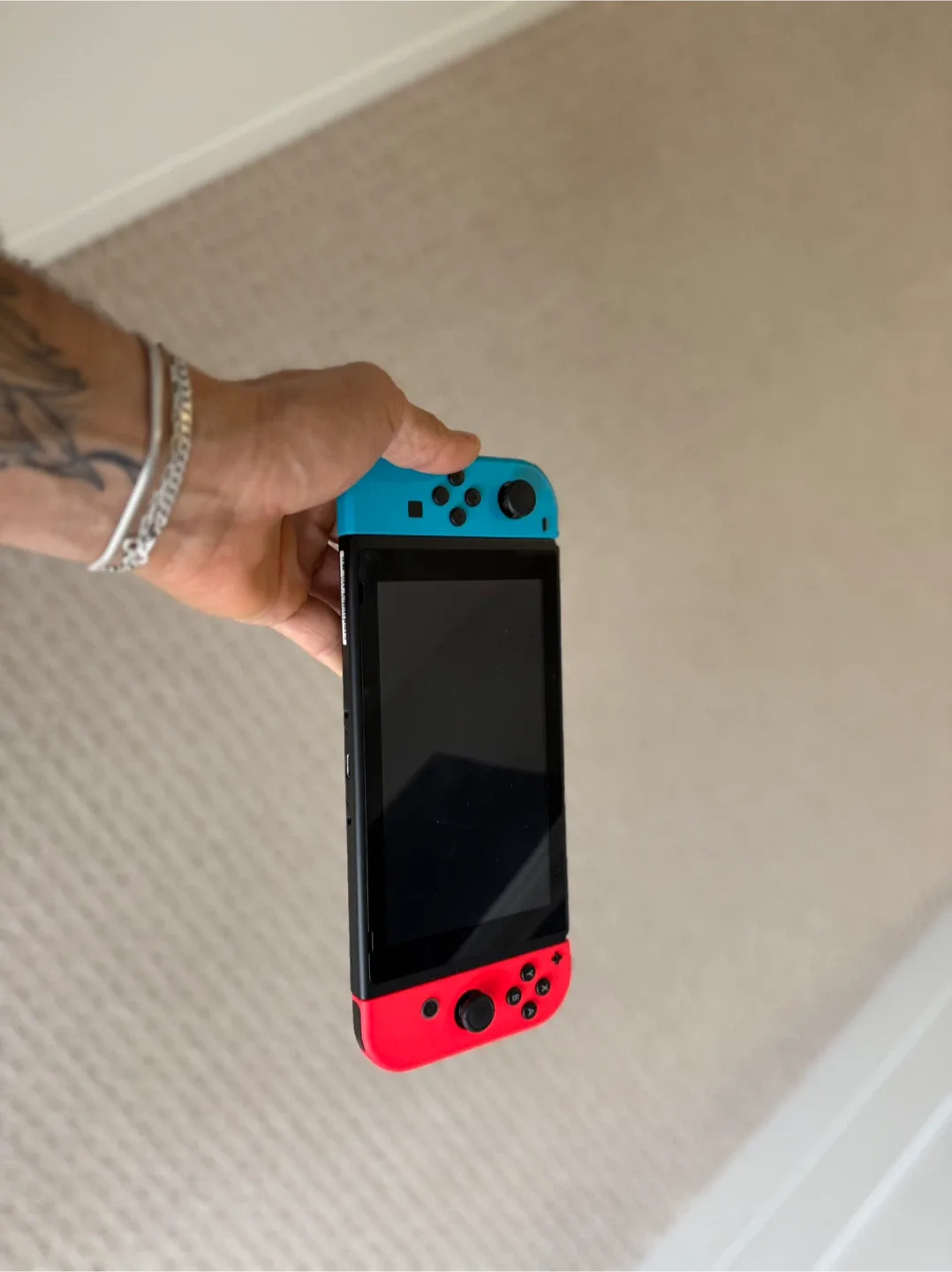 Nintendo Switch Console image indicator(4)