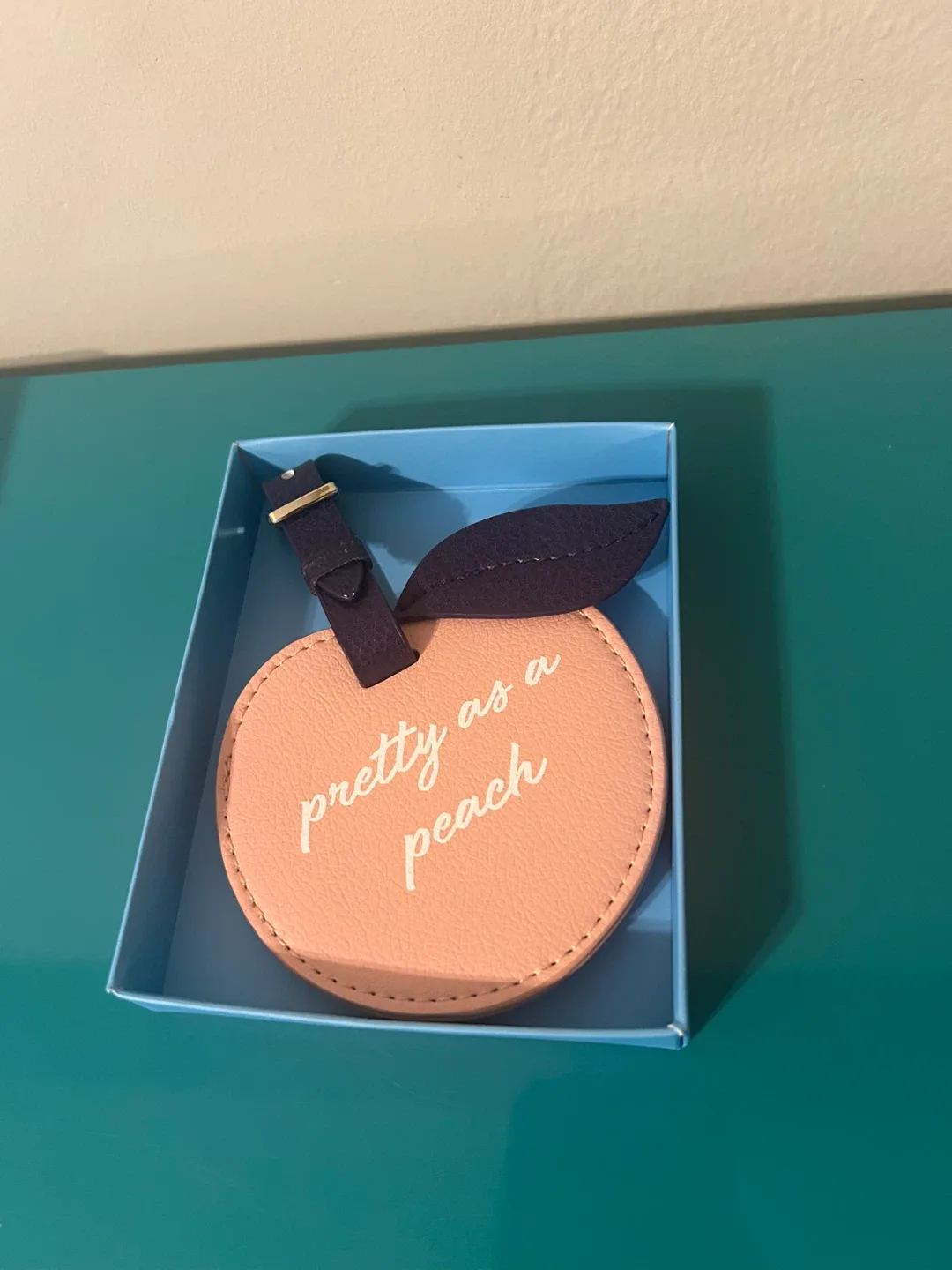 🍑 NEW Draper James “Pretty As A Peach” Gift Set image indicator(6)