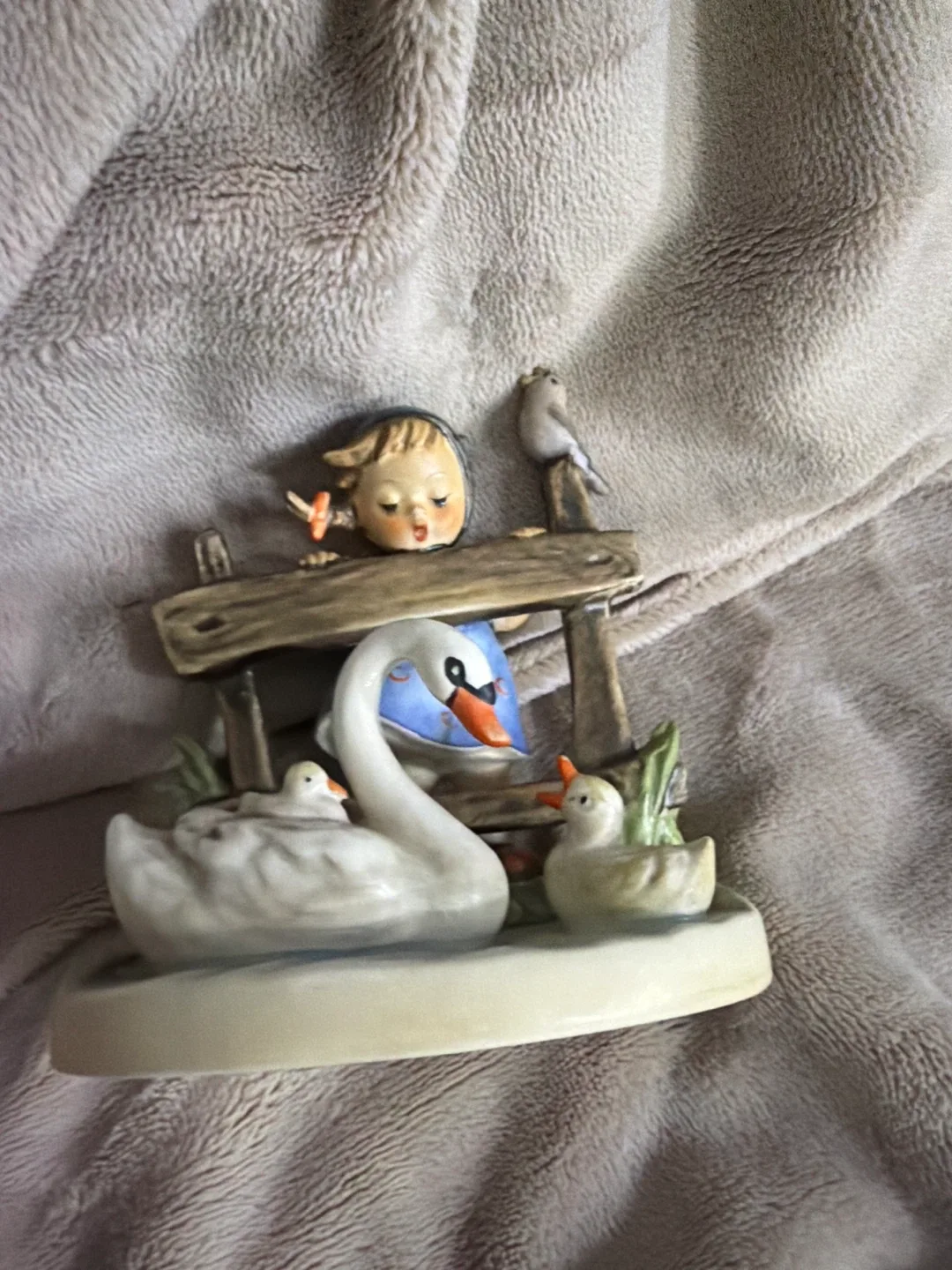 Goebel Hummel Figurine - Girl with Swans thumbnail
