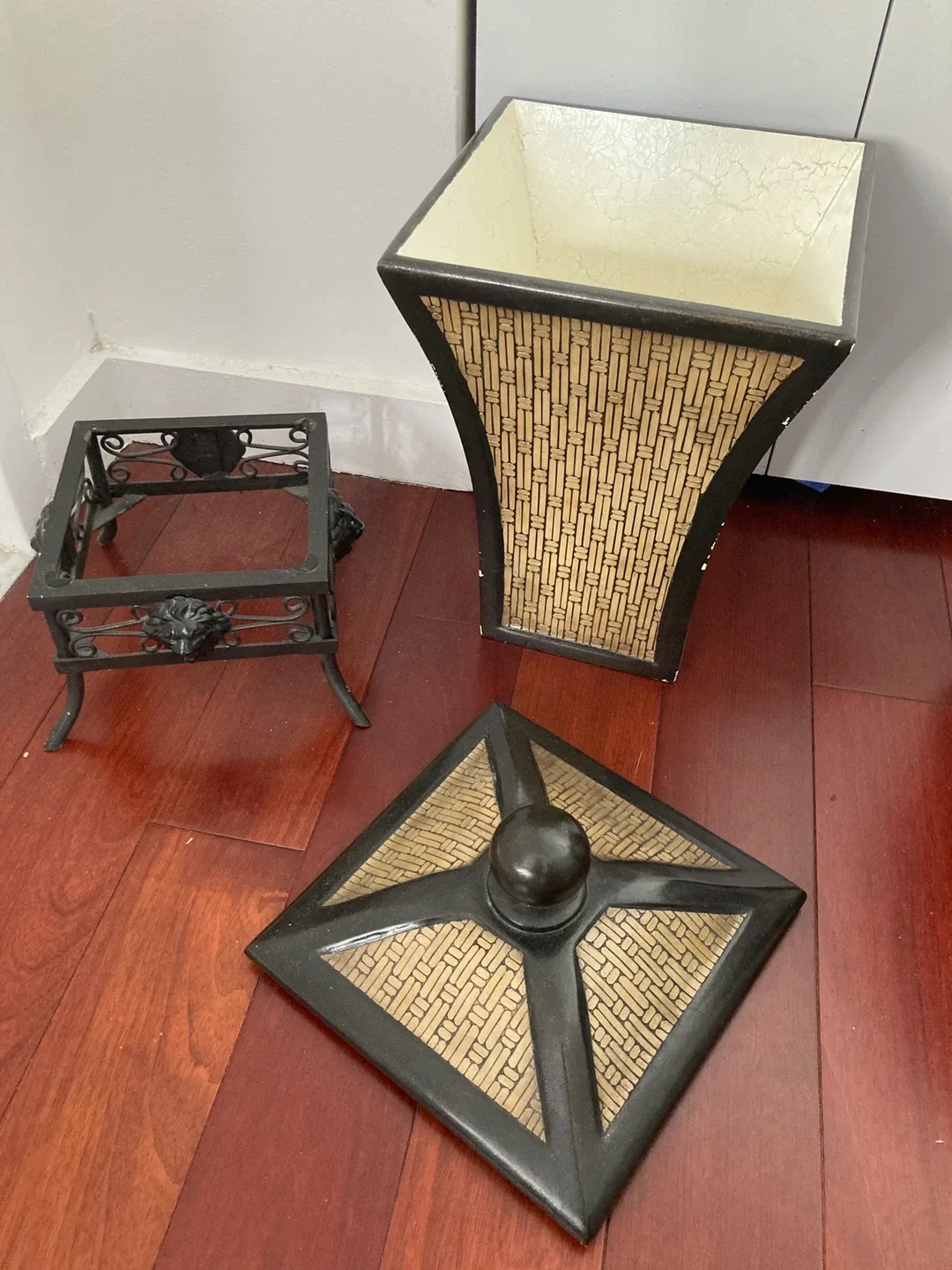 Decorative Storage Box with Lid image indicator(2)