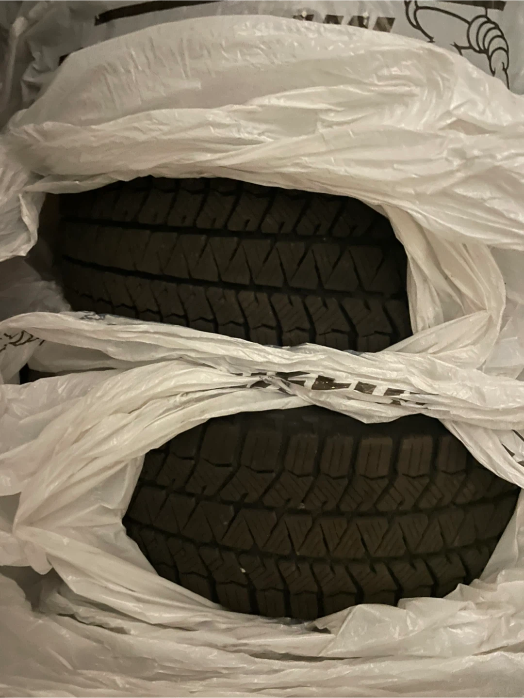 4 Bridgestone Winter Tires 195/65R15 - photo 5
