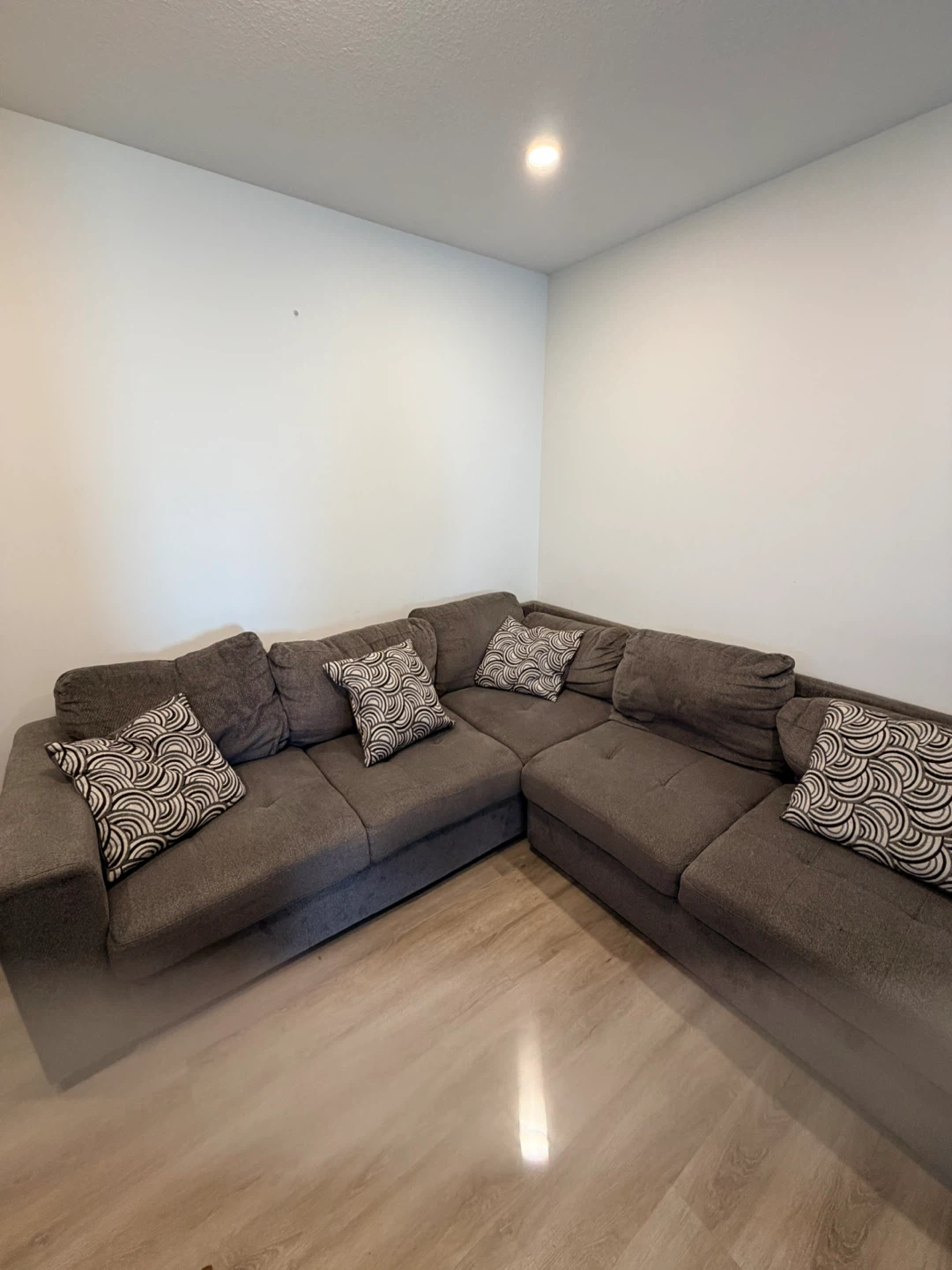 Comfortable Grey Sectional Sofa - photo 4
