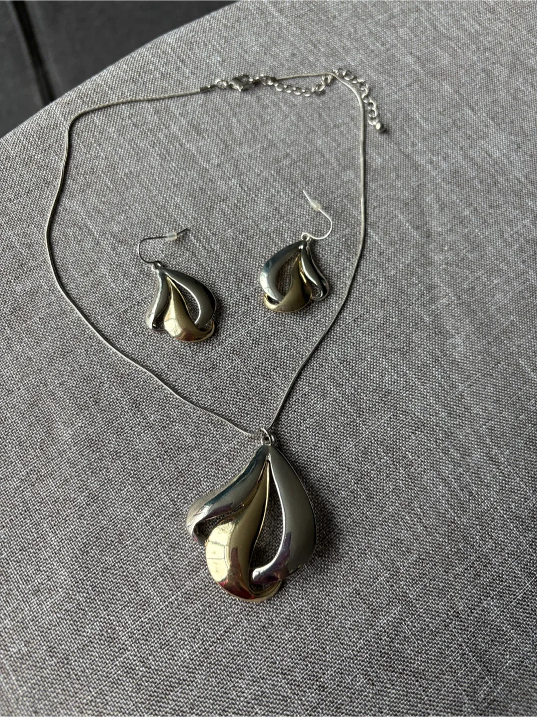 Necklace and Earring Set