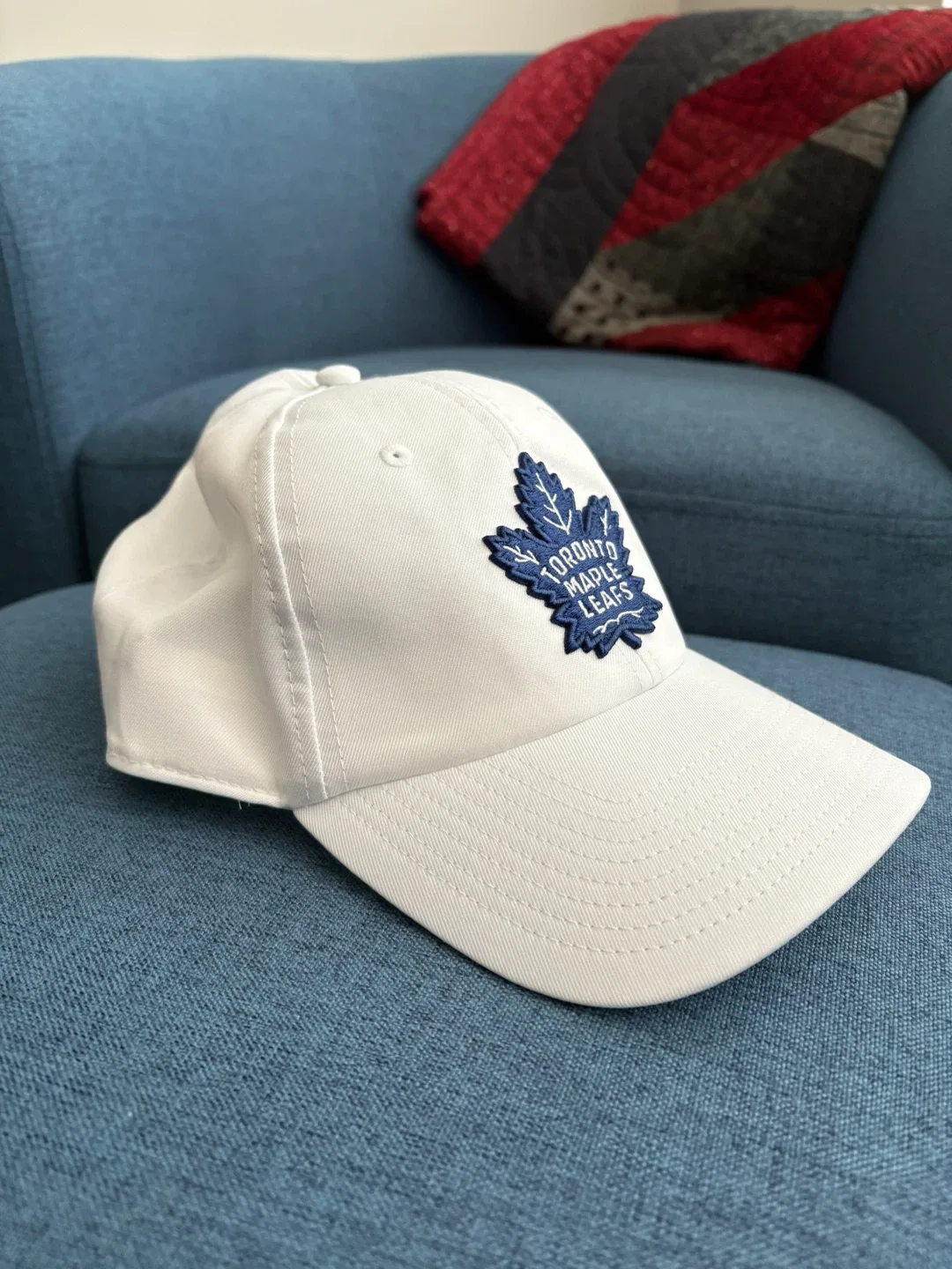 Toronto Maple Leafs Fanatics White Cap image indicator(6)