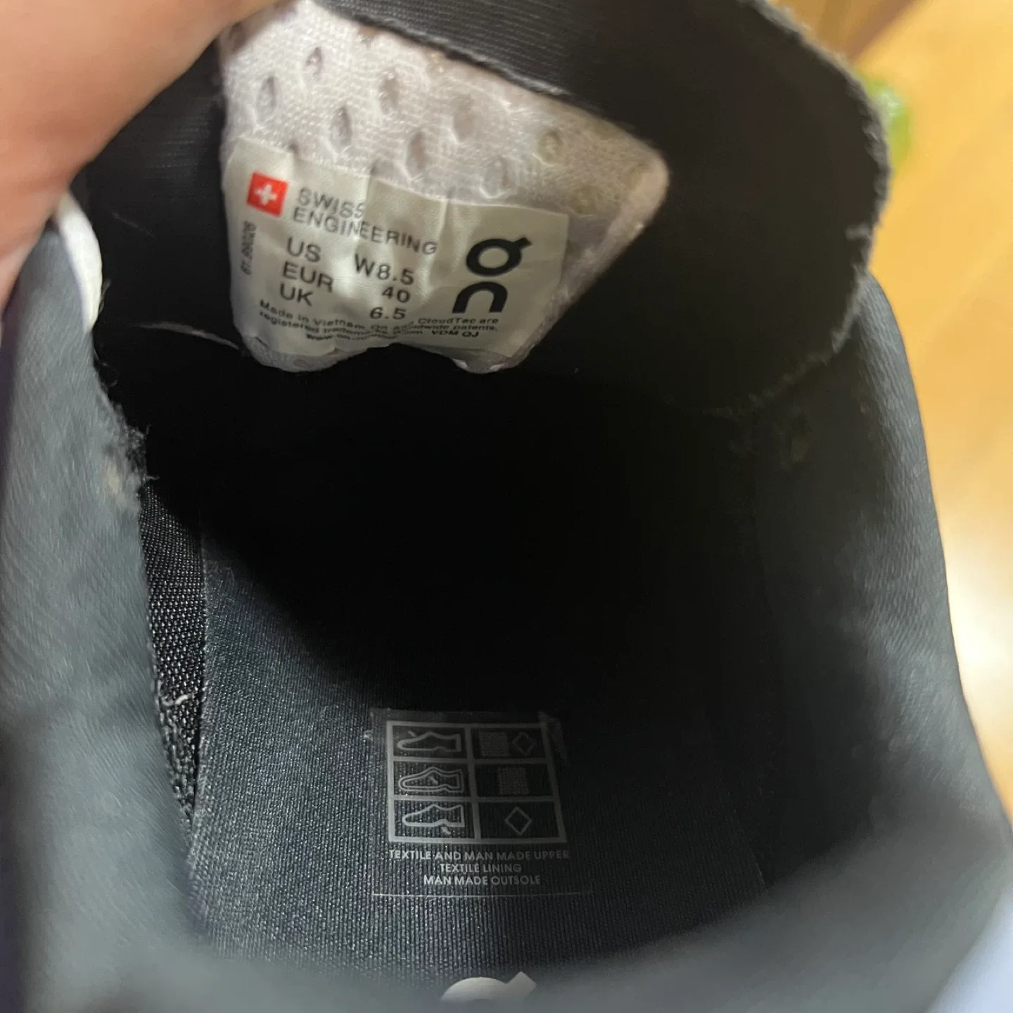 On Cloudmonster  Running Shoes image indicator(6)