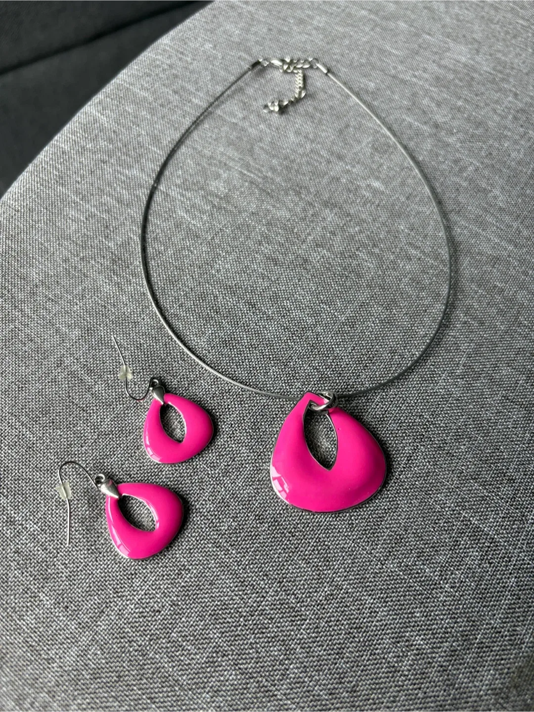 Pink Necklace and Earring Set image indicator(2)