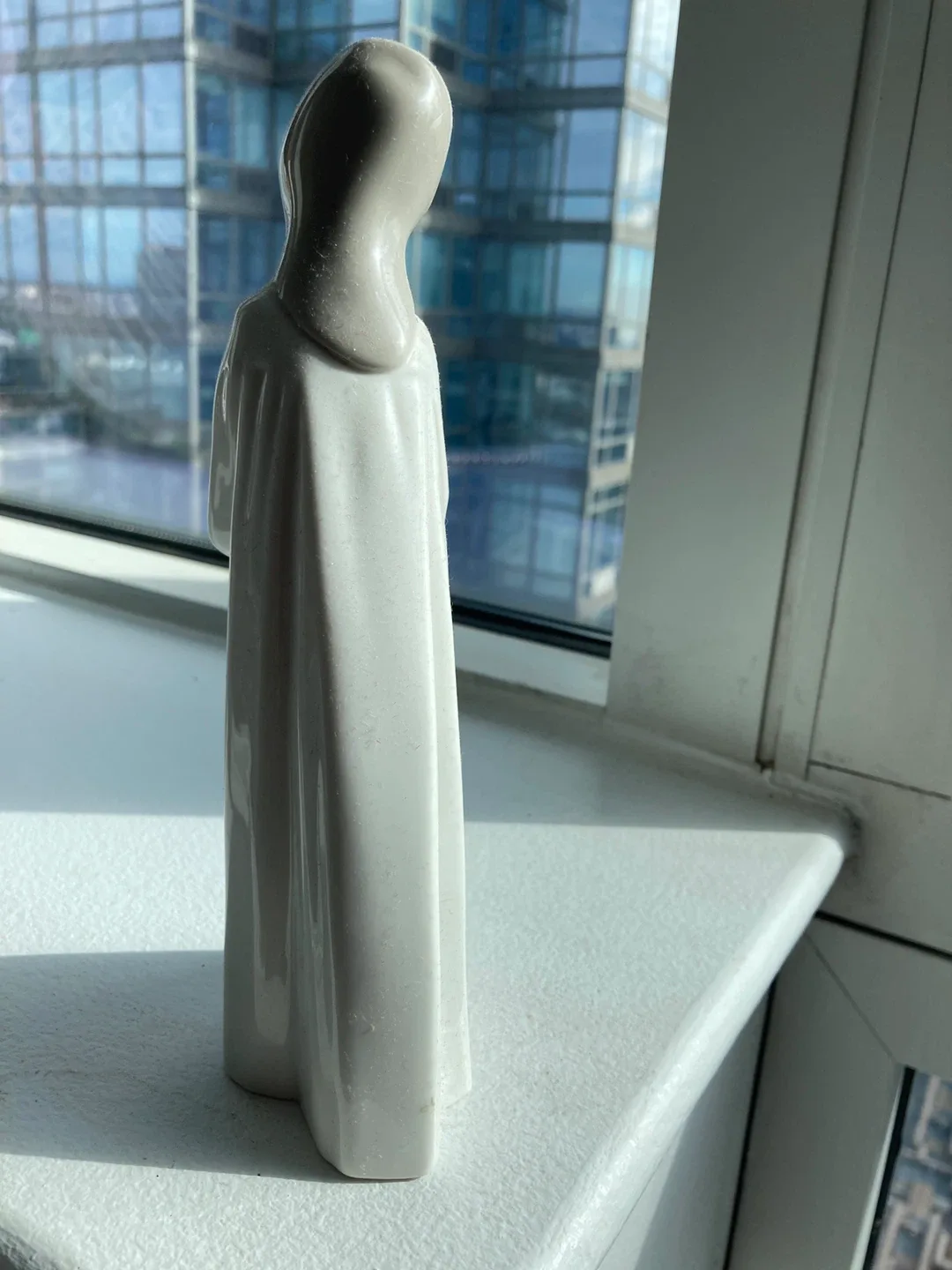 8inch Lladro girl with candle figurine image indicator(3)