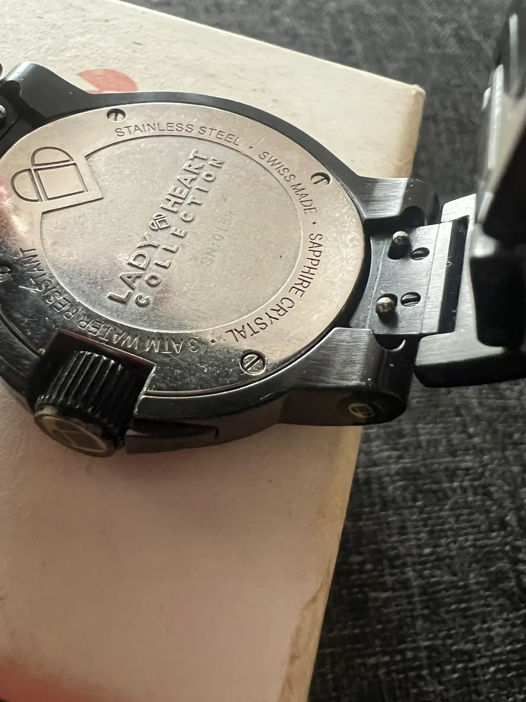 Lady & Heart Collection Black Watch image indicator(3)