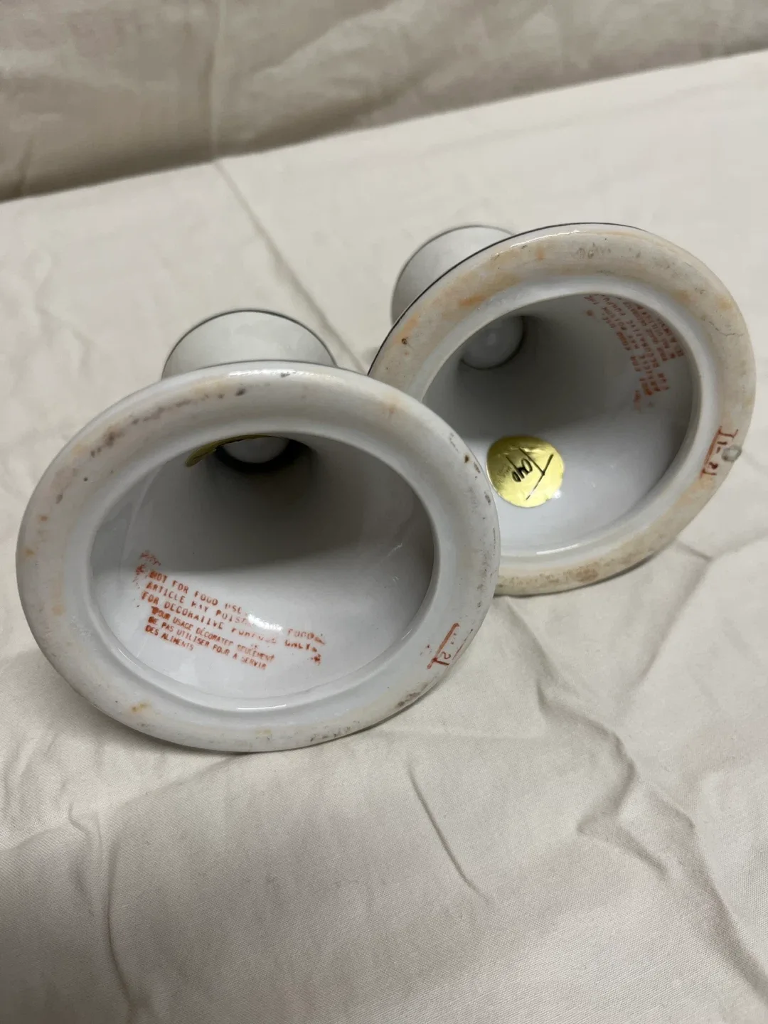 Set of 2 Decorative Candle Holders image indicator(2)