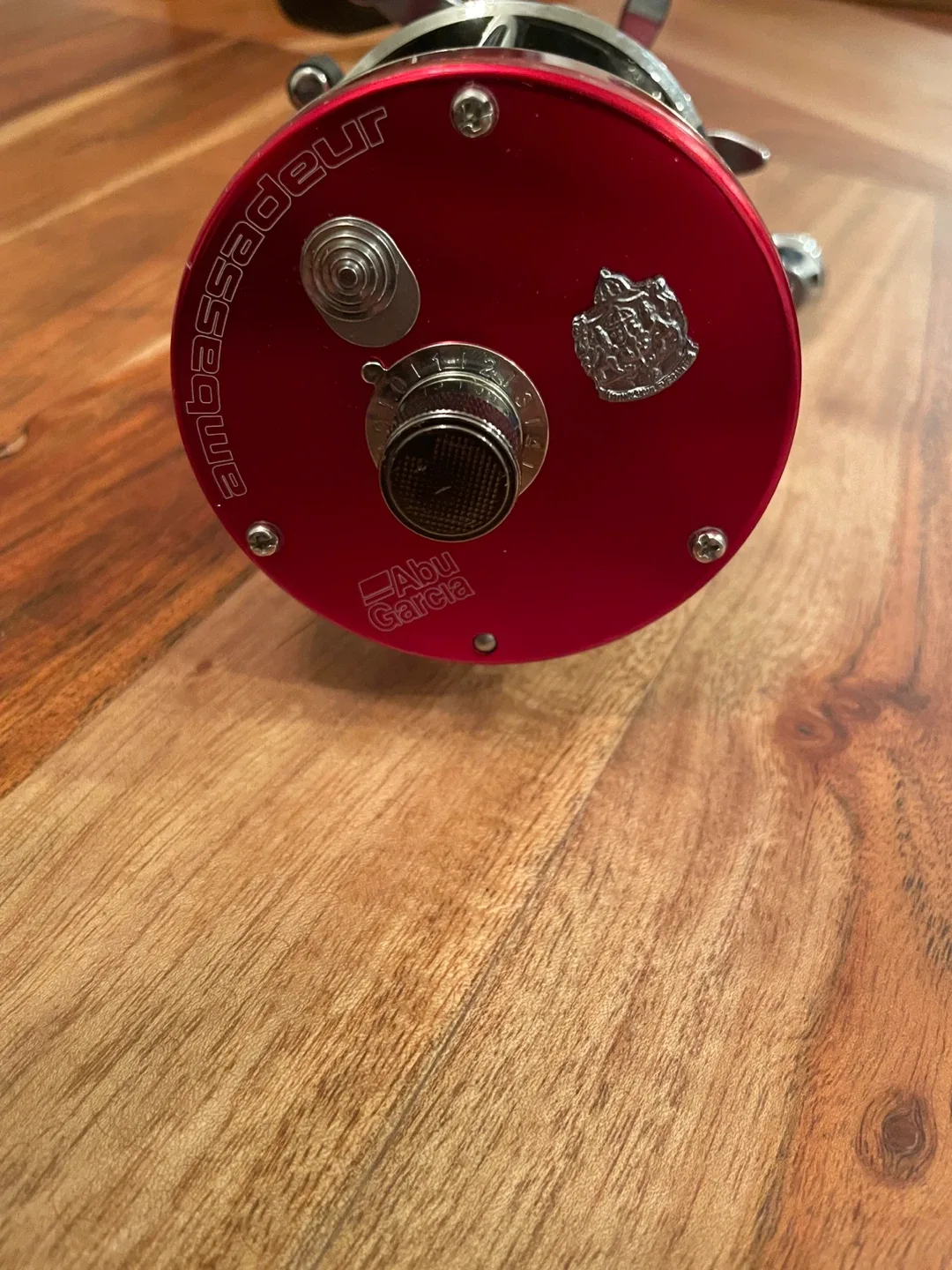 Abu Garcia C-7001 baitcaster image indicator(7)