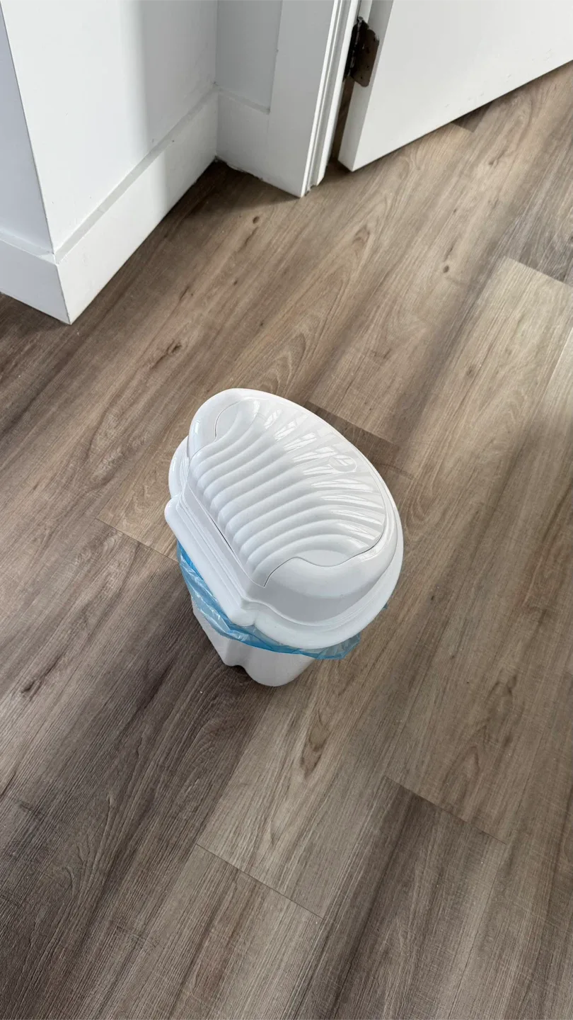 White Step-On Trash Can image indicator(3)