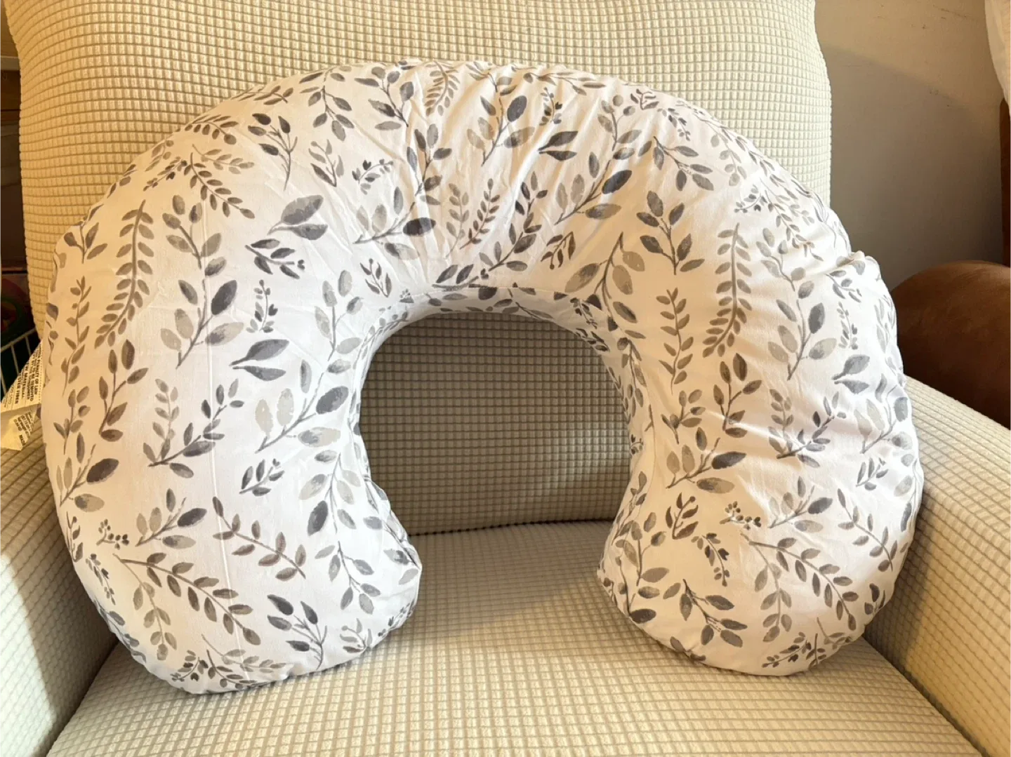 Boppy Nursing Pillow - Excellent Condition!