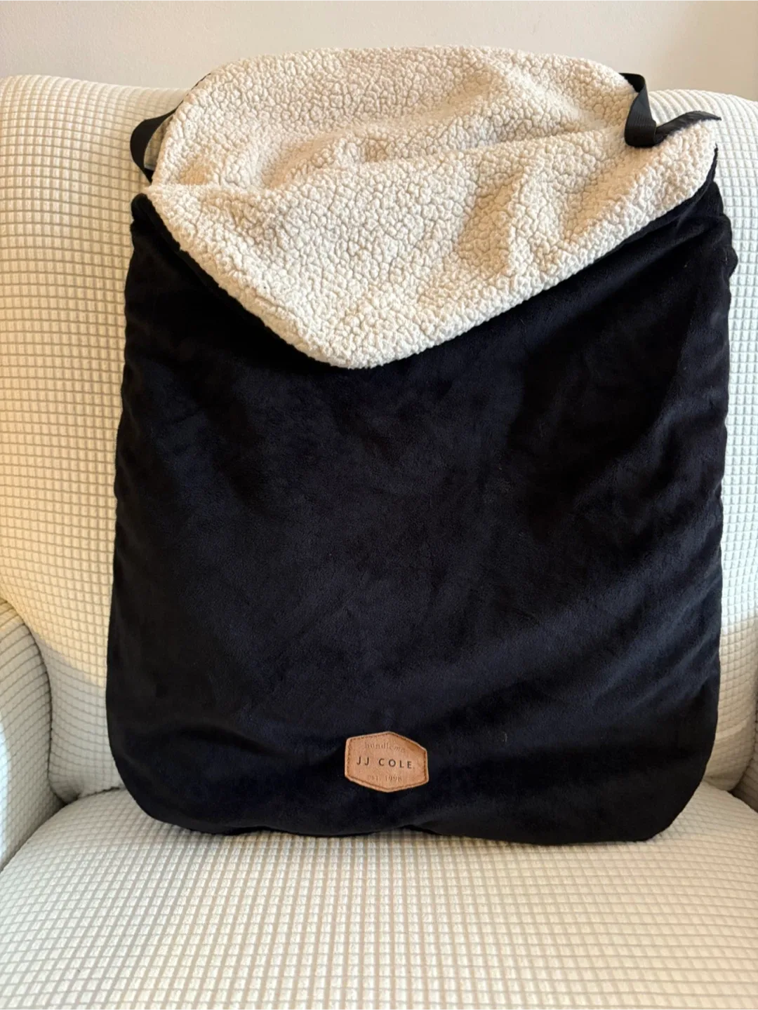 JJ Cole Bundleme Stroller/Car Seat Cover image indicator(2)