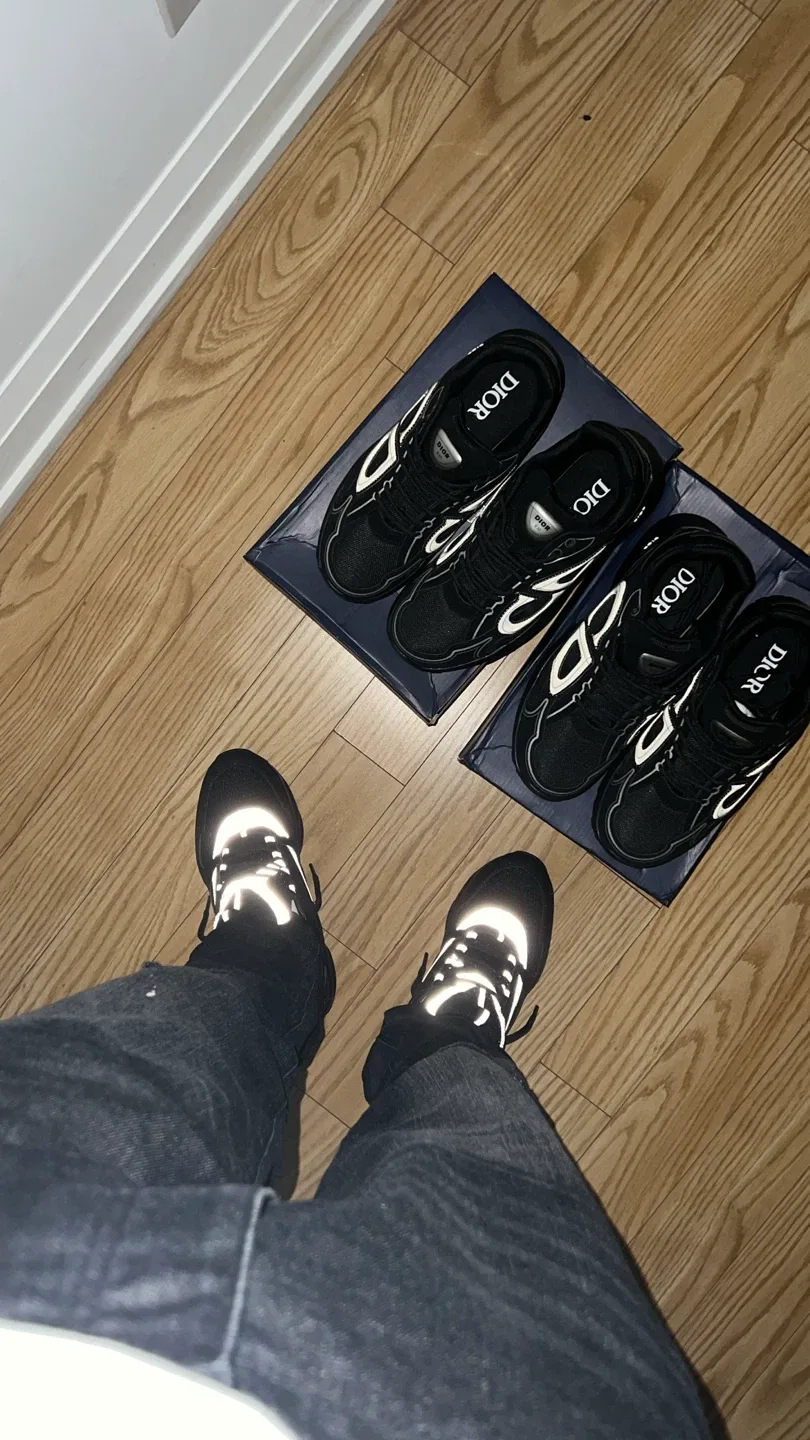 Dior B22 Black Mesh Sneakers image indicator(2)