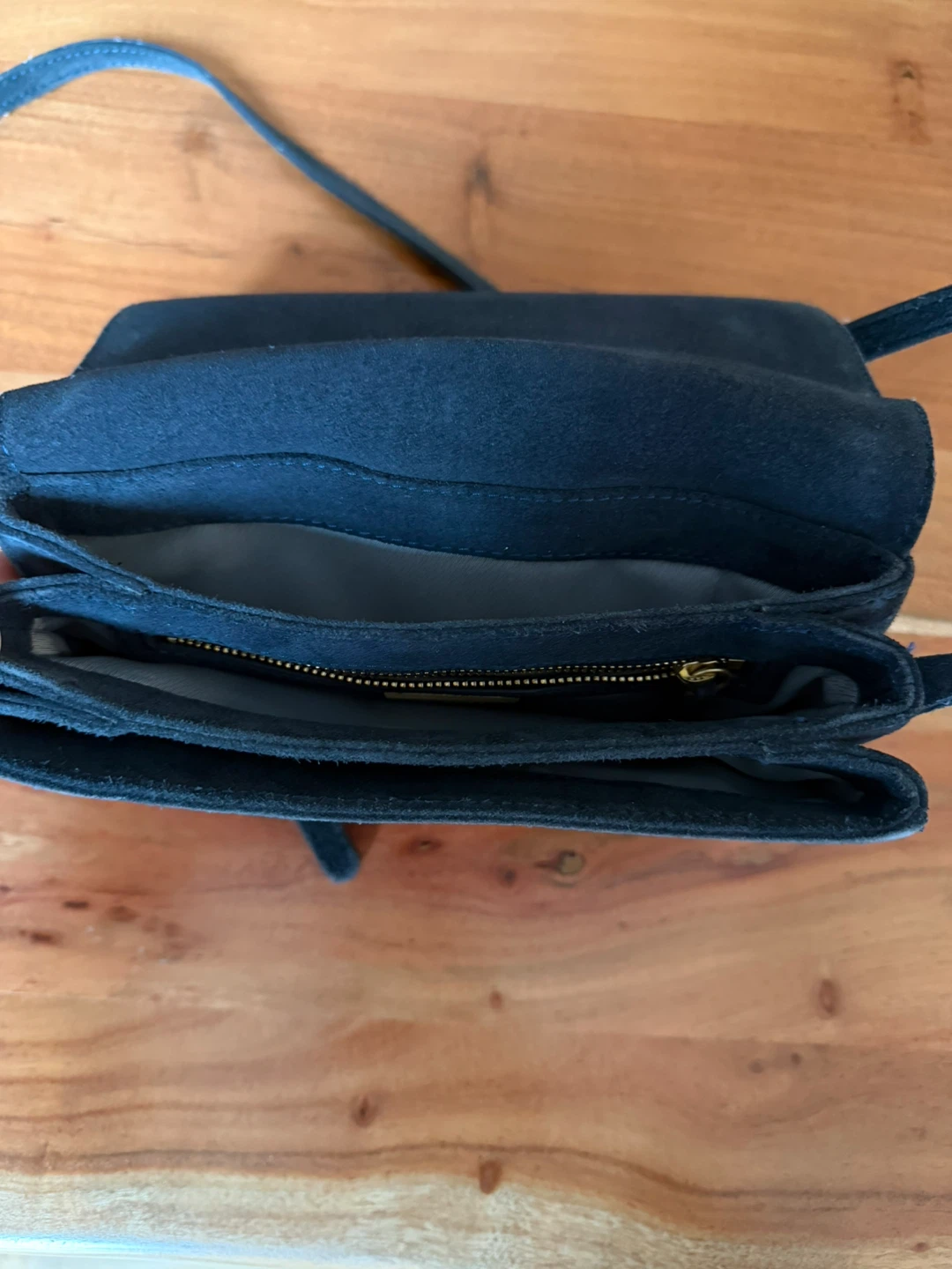 Aritzia Auxiliary Suede Crossbody Bag - photo 3