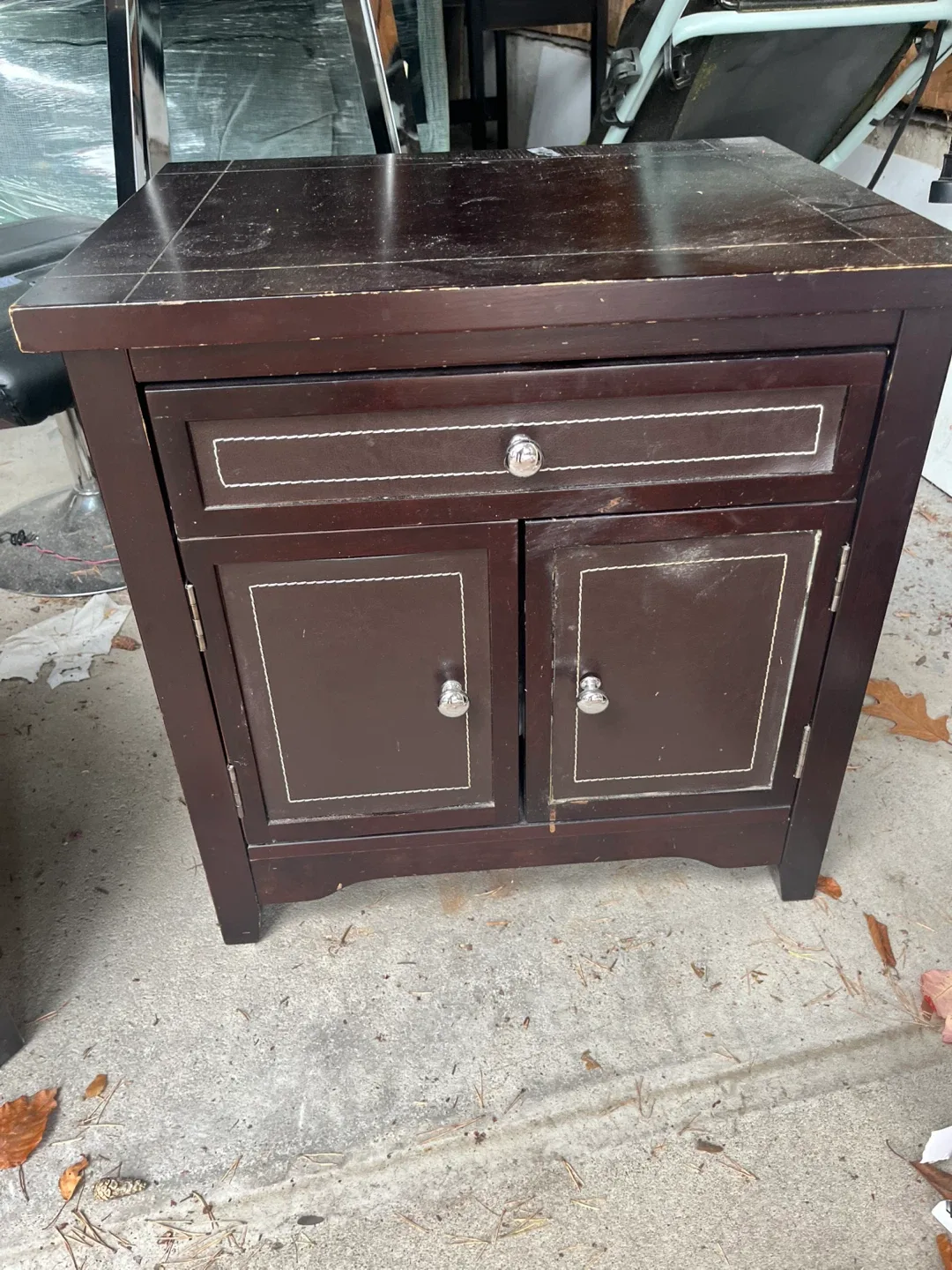 moving sale -beds and furniture image indicator(5)