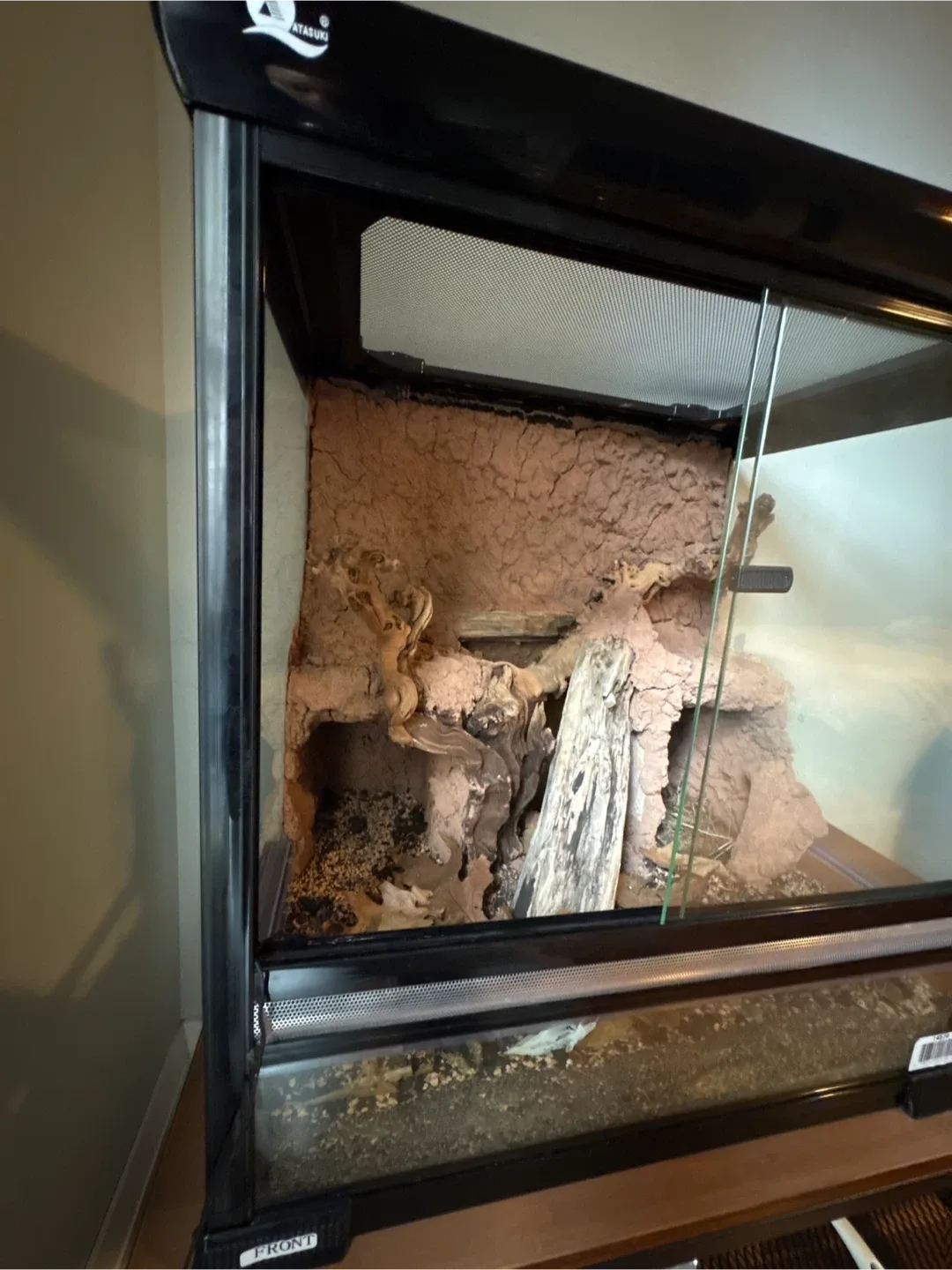 Reptile Terrarium Habitat with Custom Background image indicator(2)