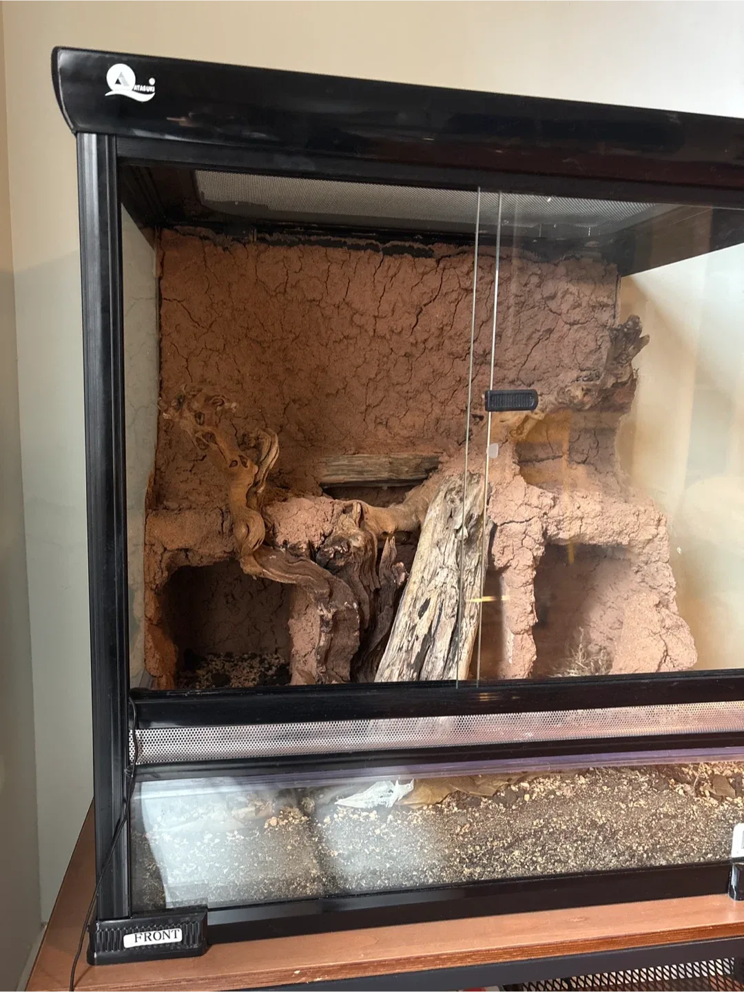 Reptile Terrarium Habitat with Custom Background image indicator(3)