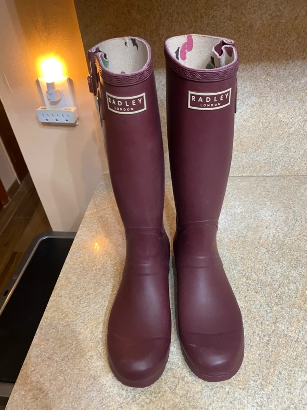 Beautiful Radley London boots size 10 image indicator(8)