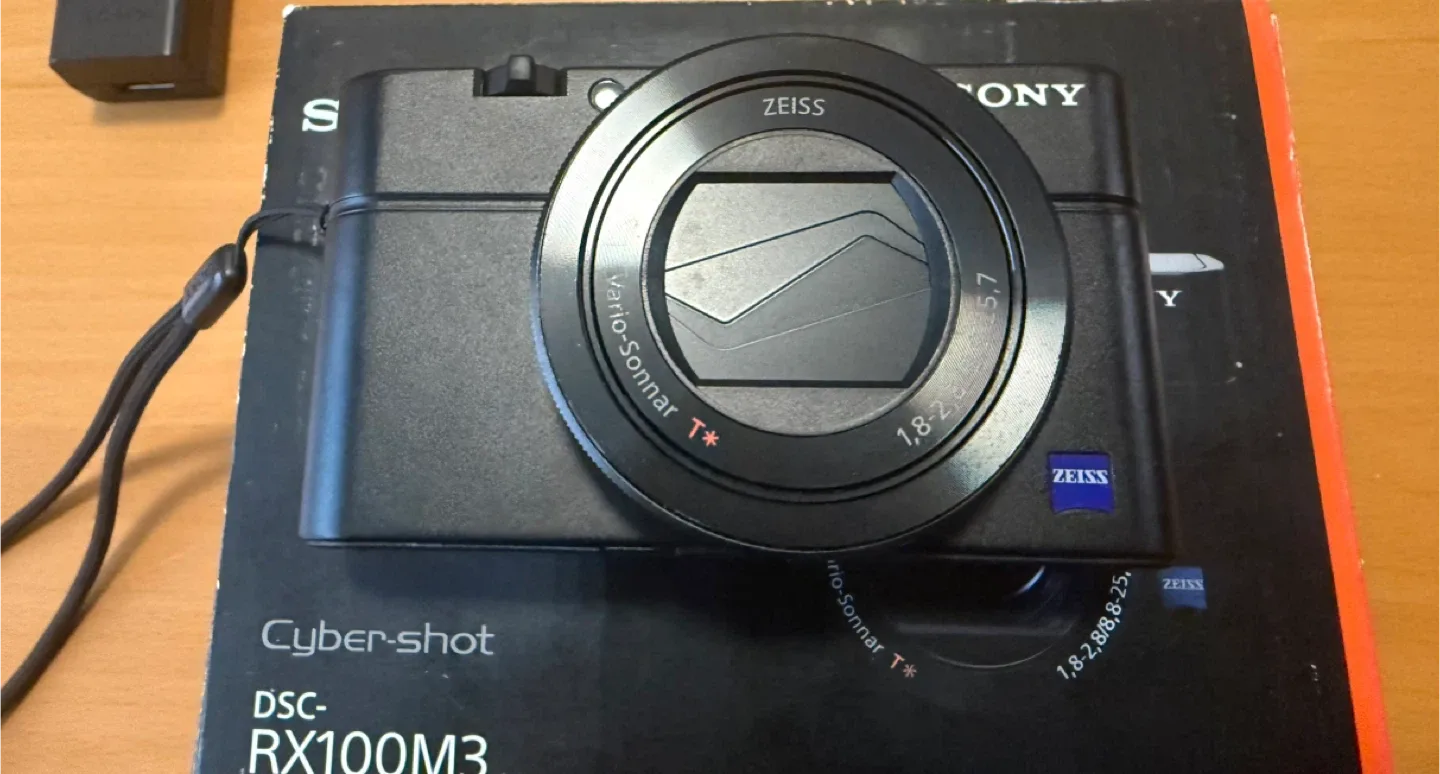 Sony Cybershot DSC-RX100M3 Digital Camera with Box image indicator(2)