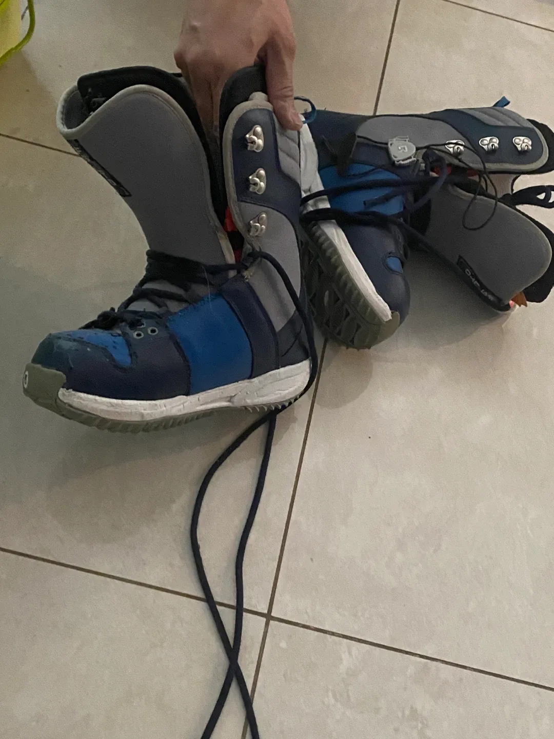 Snowboard Boots Size 7 image indicator(2)