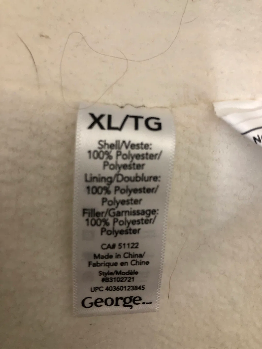 Women’s White Puffer Vest. Size XL. image indicator(6)