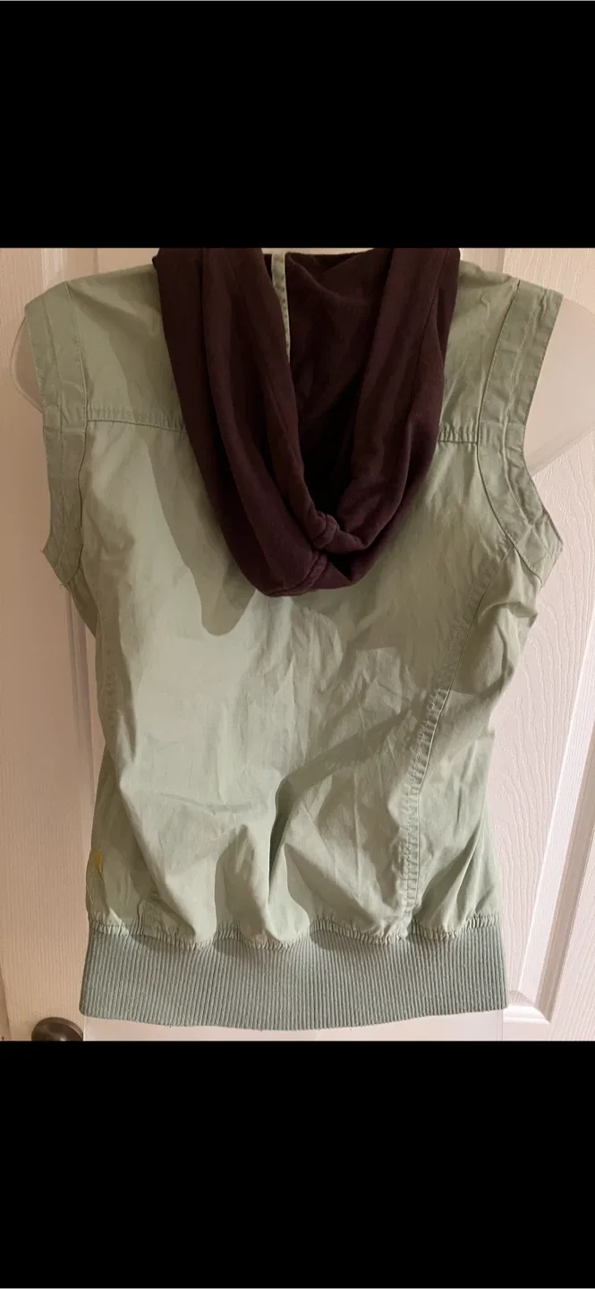 Kemvelo Sleeveless Hooded Vest - Size M image indicator(3)