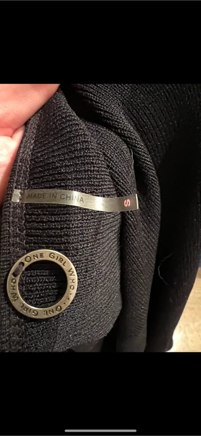 One Girl Who Black Knit Cardigan - Size S image indicator(3)