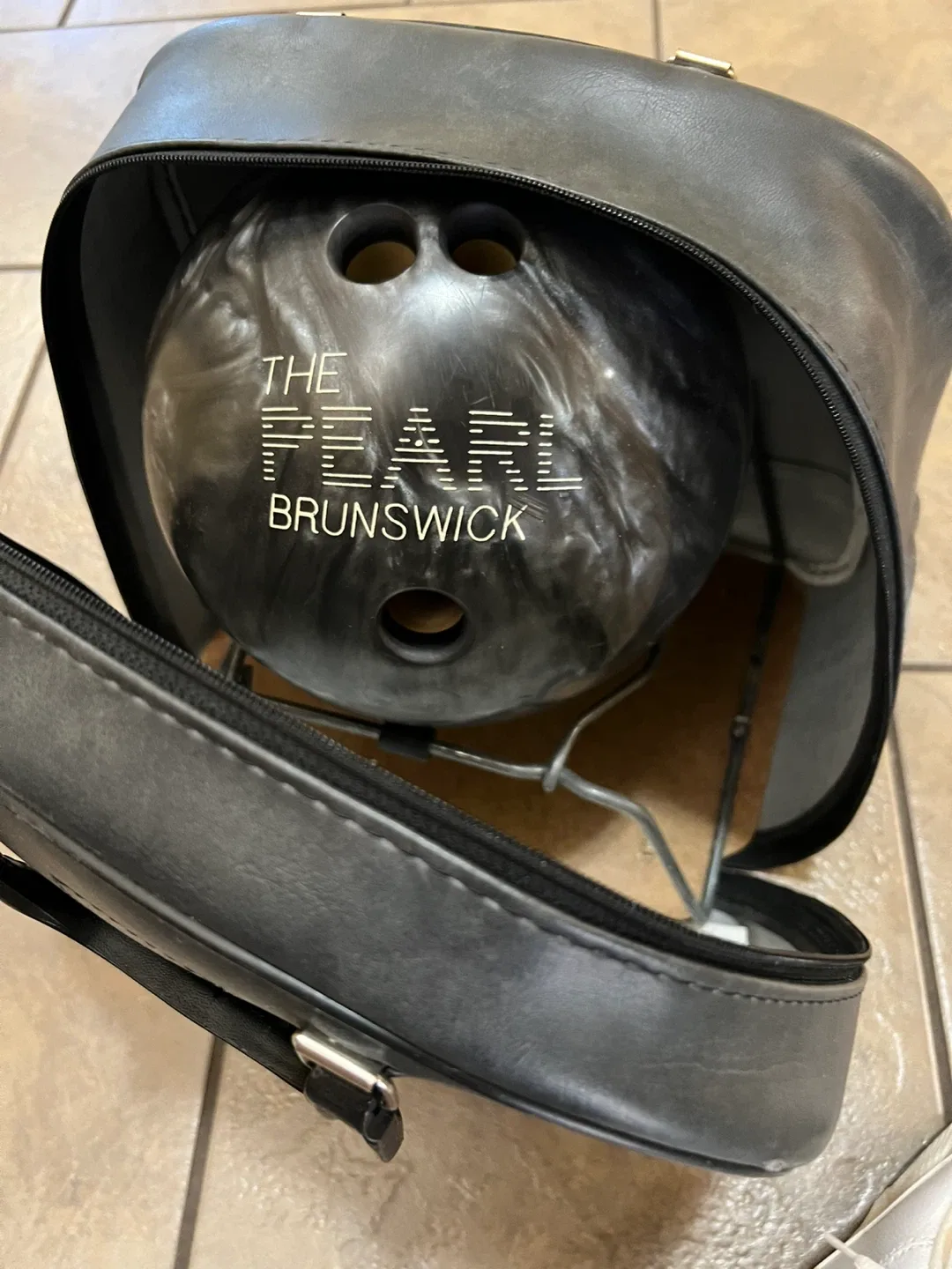 Bowling Shoes, Ball, & Bag image indicator(3)