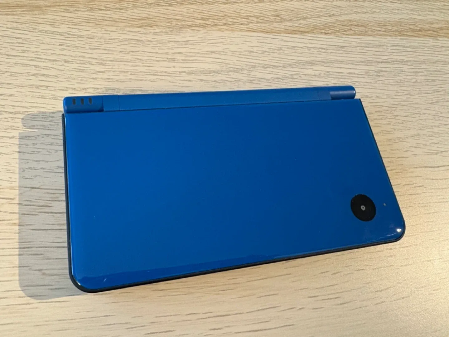 9.9/10 Condition Moddable Nintendo DSi XL Blue with Charger image indicator(3)