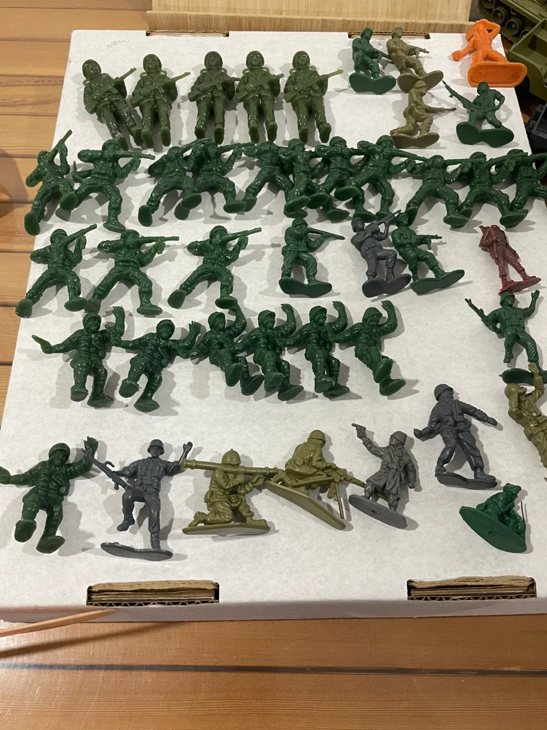 Vintage Looney Tunes Cups, Funko Pop Balrog, Toys image indicator(9)