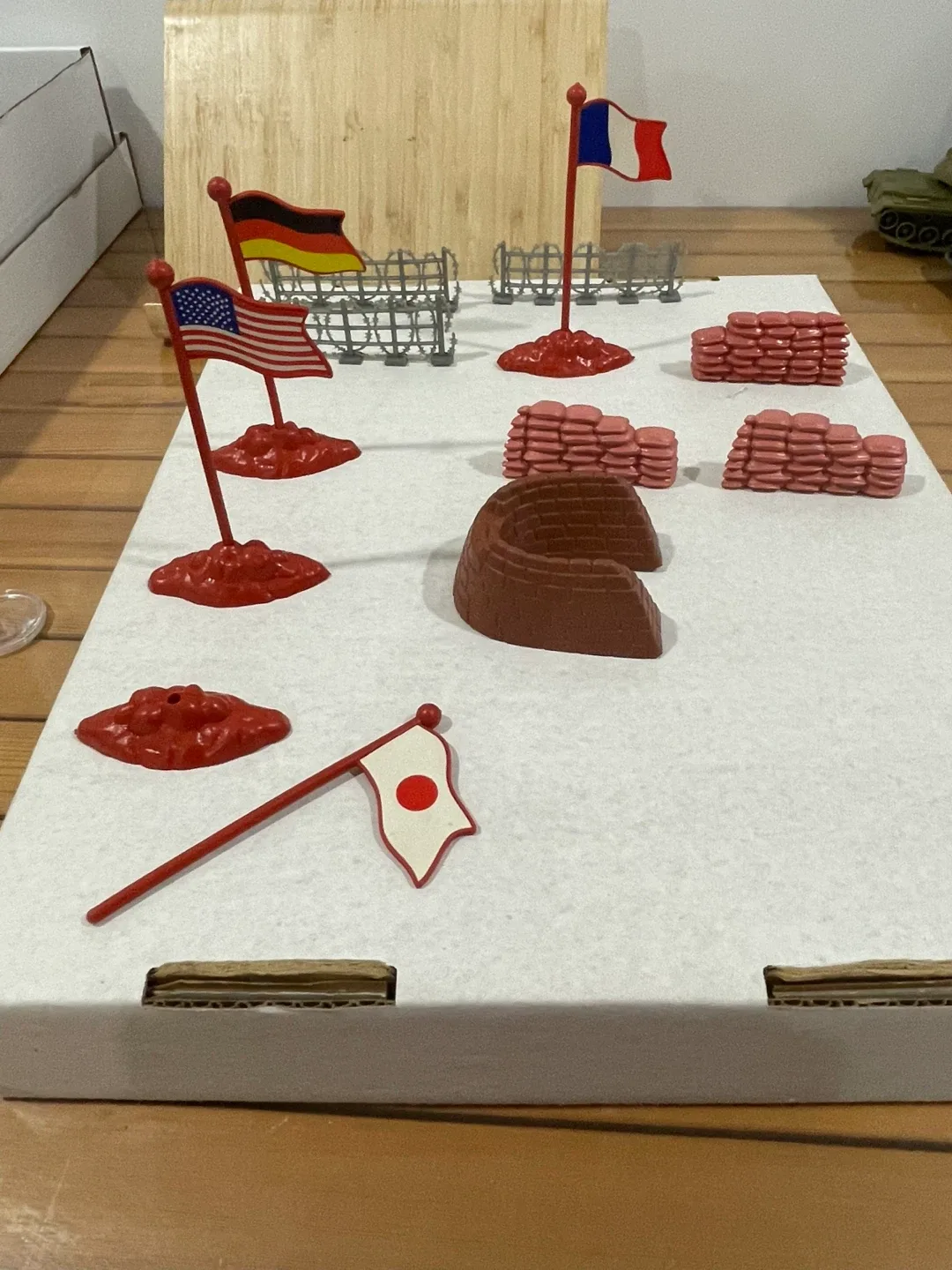 Vintage Looney Tunes Cups, Funko Pop Balrog, Toys image indicator(10)