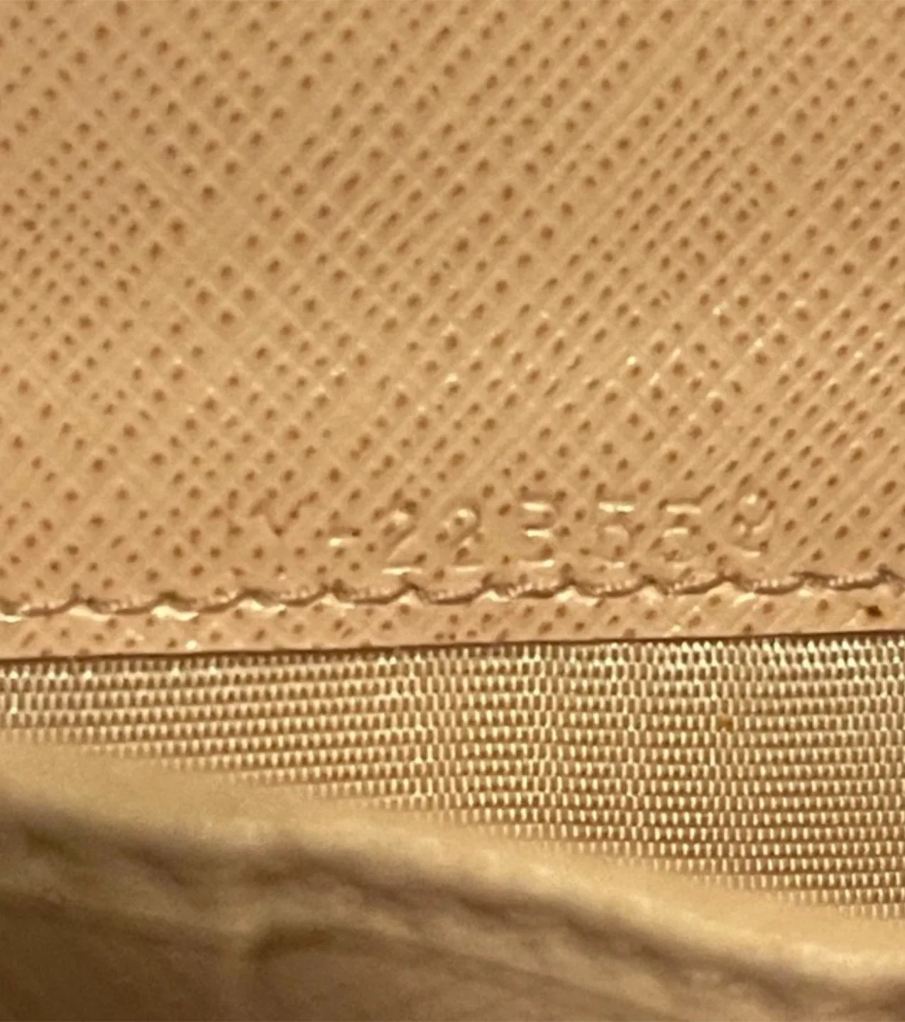 💯% Authentic Salvatore Ferragamo Pink Ms. VARA BOW image indicator(8)