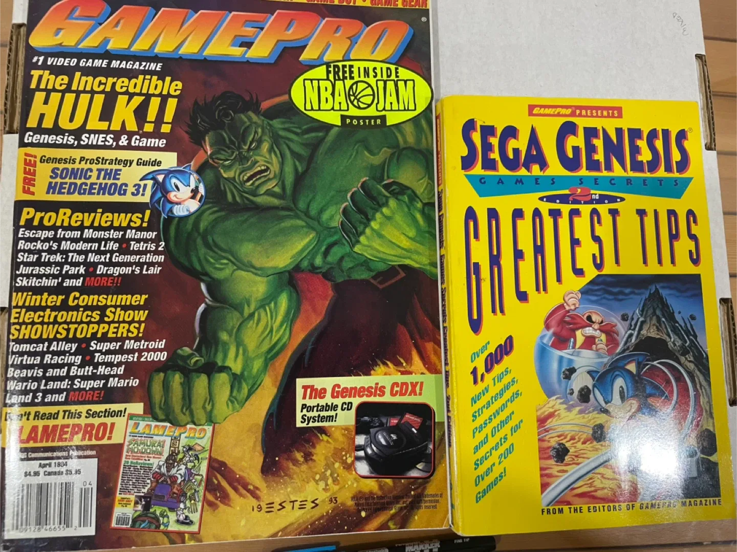 Comic Book Bundle: Batman, Richie Rich, Wizard, Scary Tales image indicator(9)