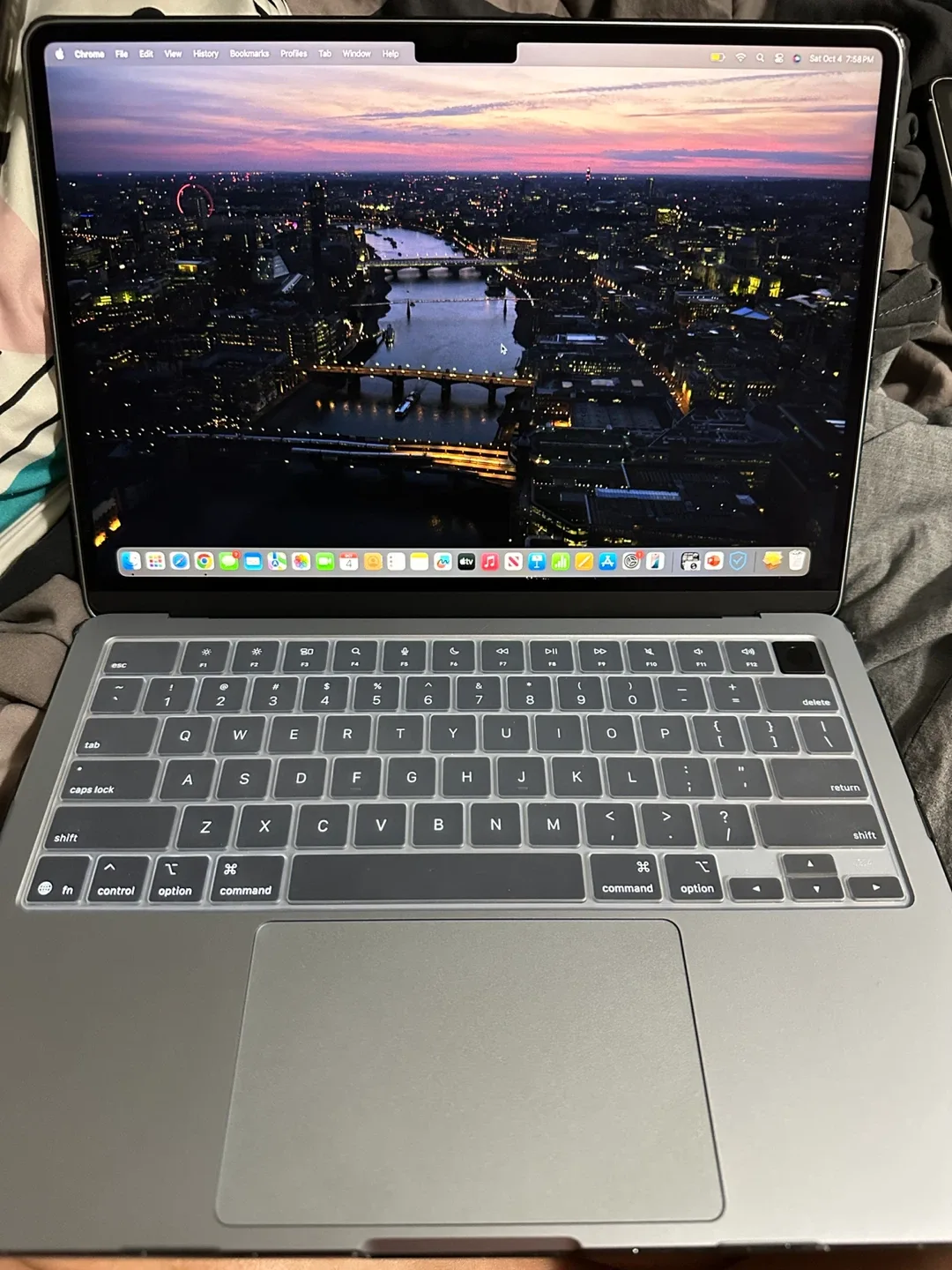 Apple MacBook Air 13-inch M4 16GB image indicator(3)