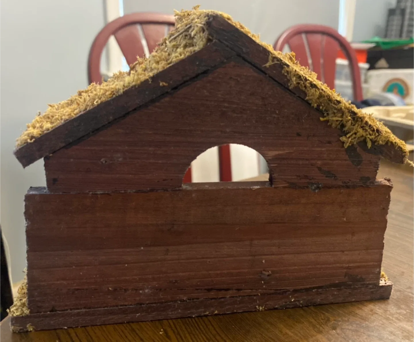 Zellers 5 PCS Porcelain Nativity Set w/ Stable image indicator(3)