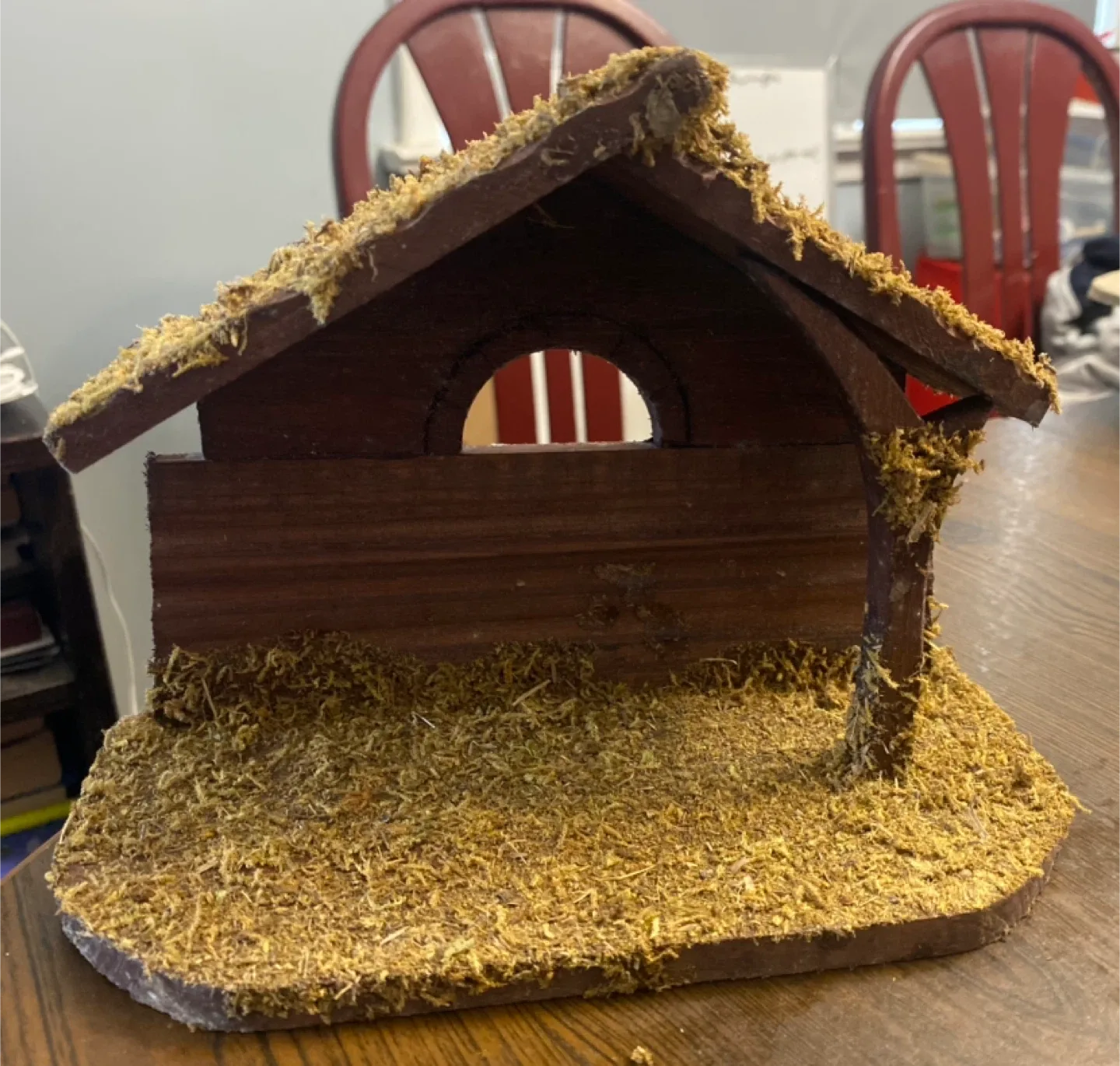 Zellers 5 PCS Porcelain Nativity Set w/ Stable image indicator(2)