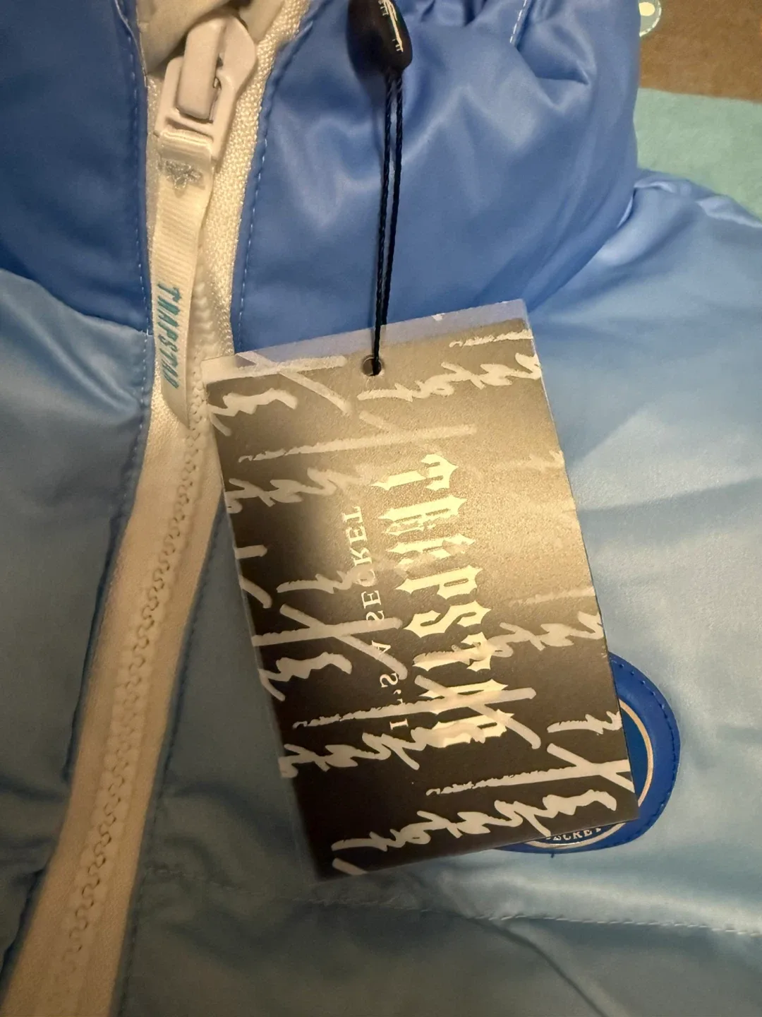 Trapstar blue puffer vest image indicator(4)