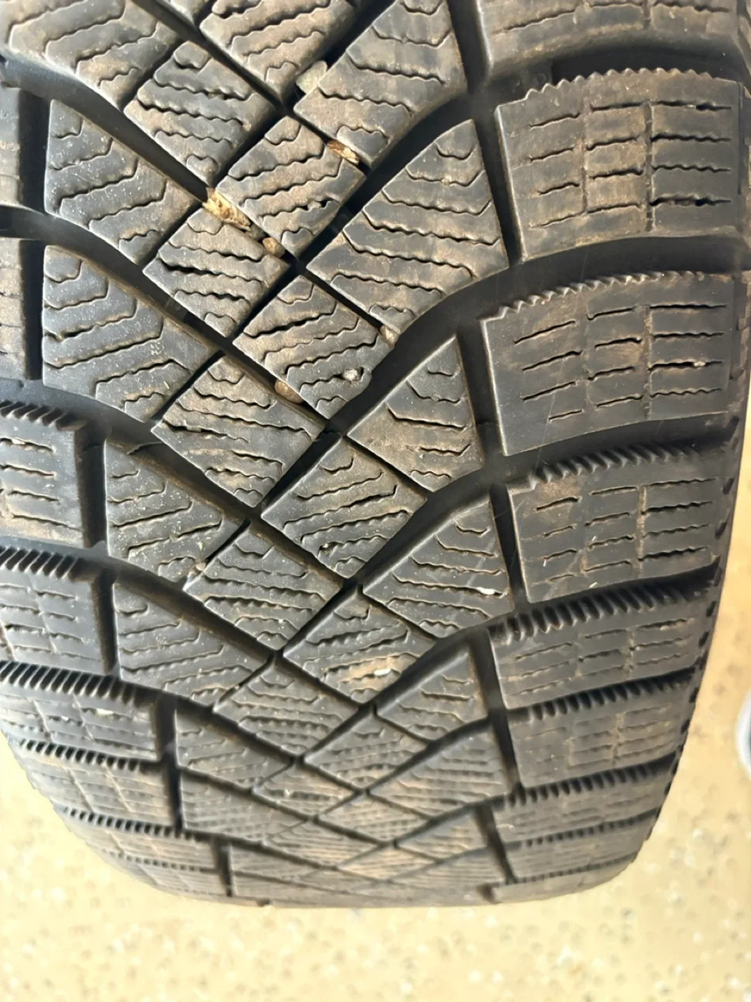 215/50/17 Winter Tires & Rims image indicator(2)