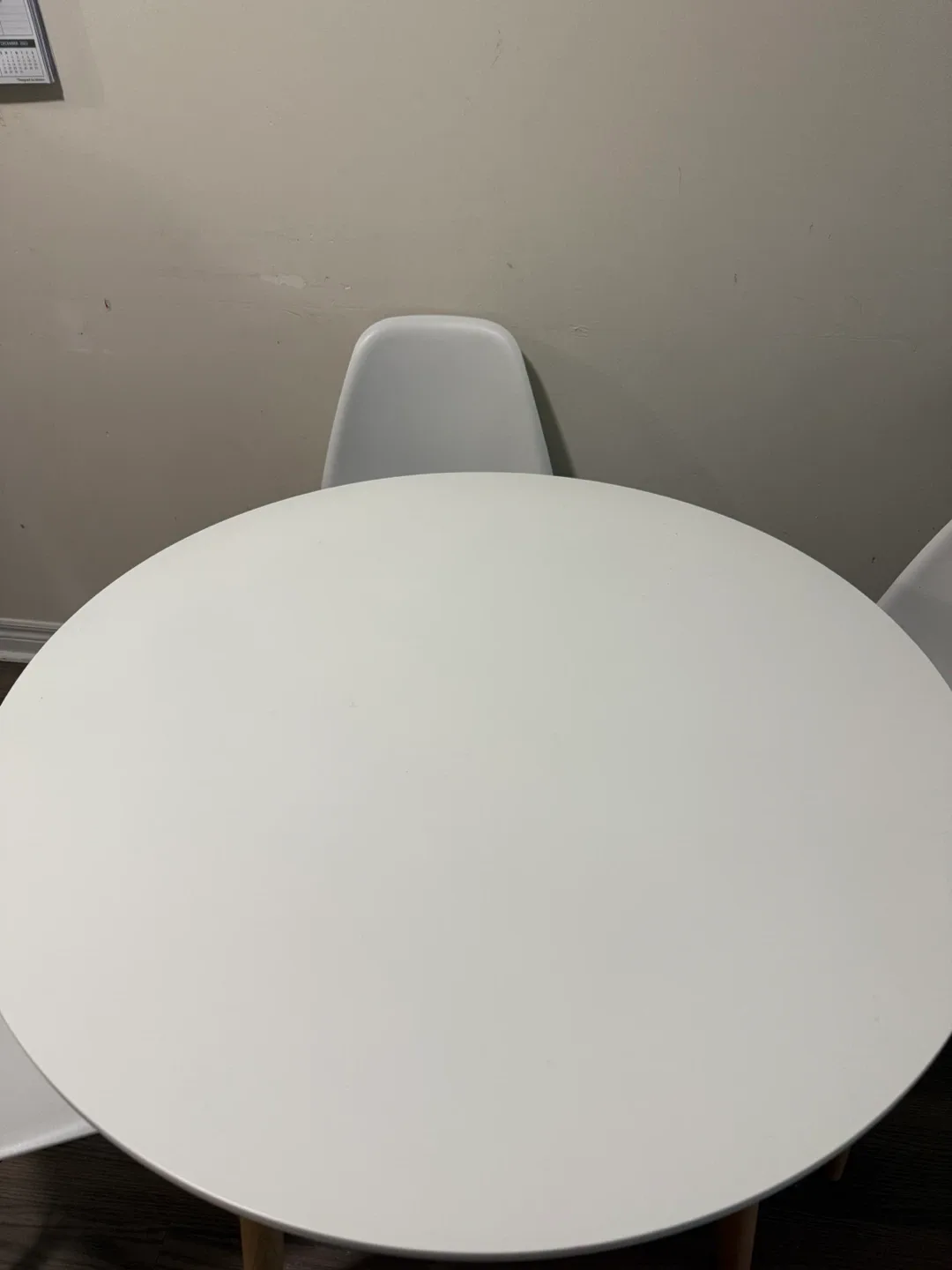 Round White Dining Table with 4 Chairs image indicator(3)