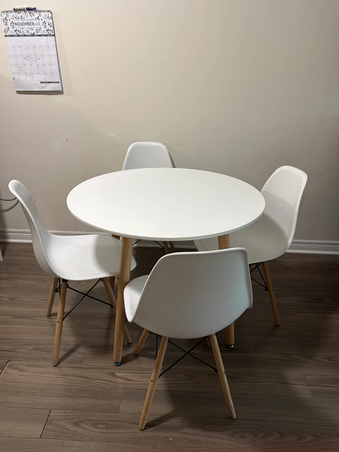 Round White Dining Table with 4 Chairs - photo 5
