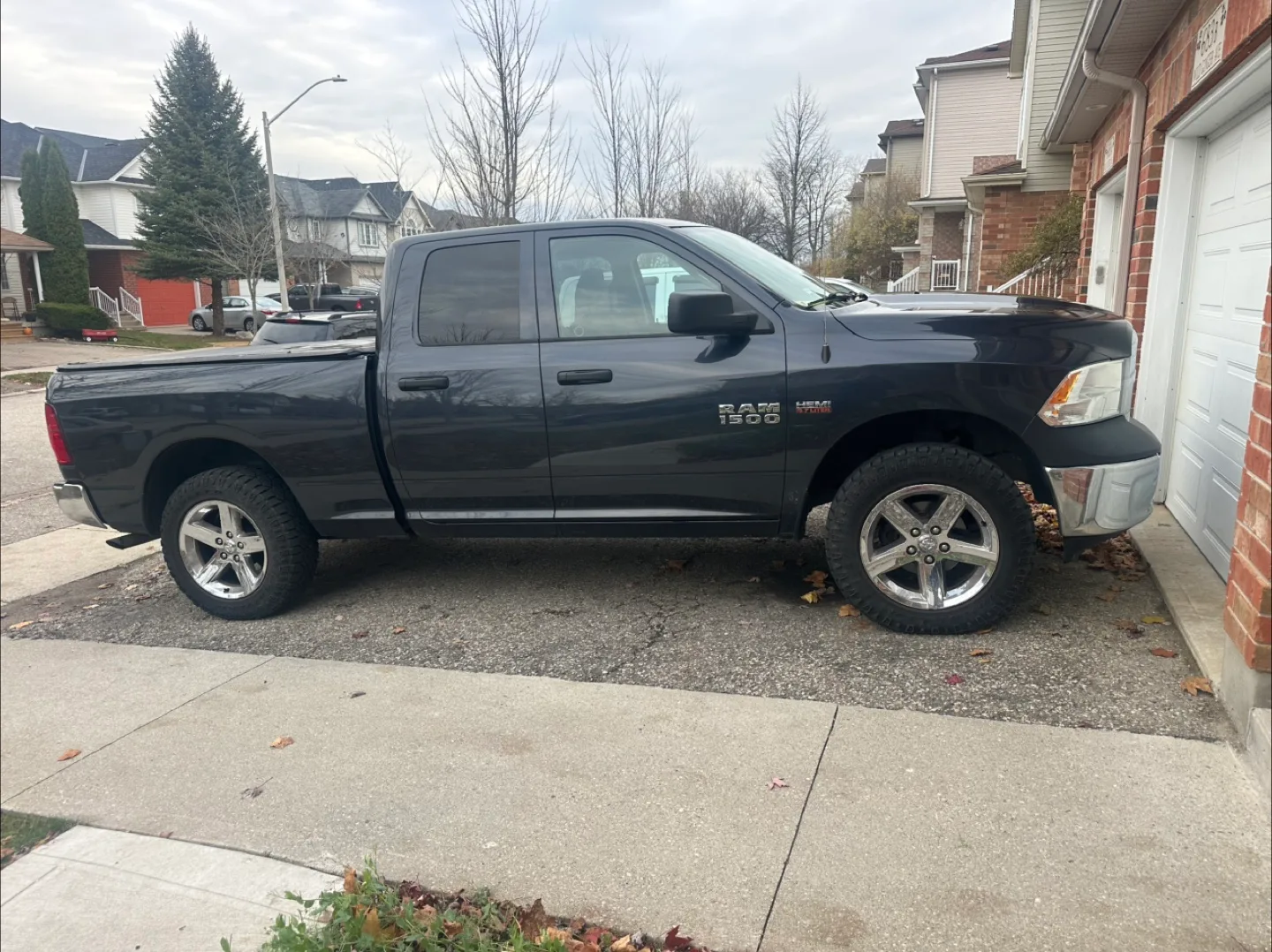 Dodge Ram 1500 Truck image indicator(5)