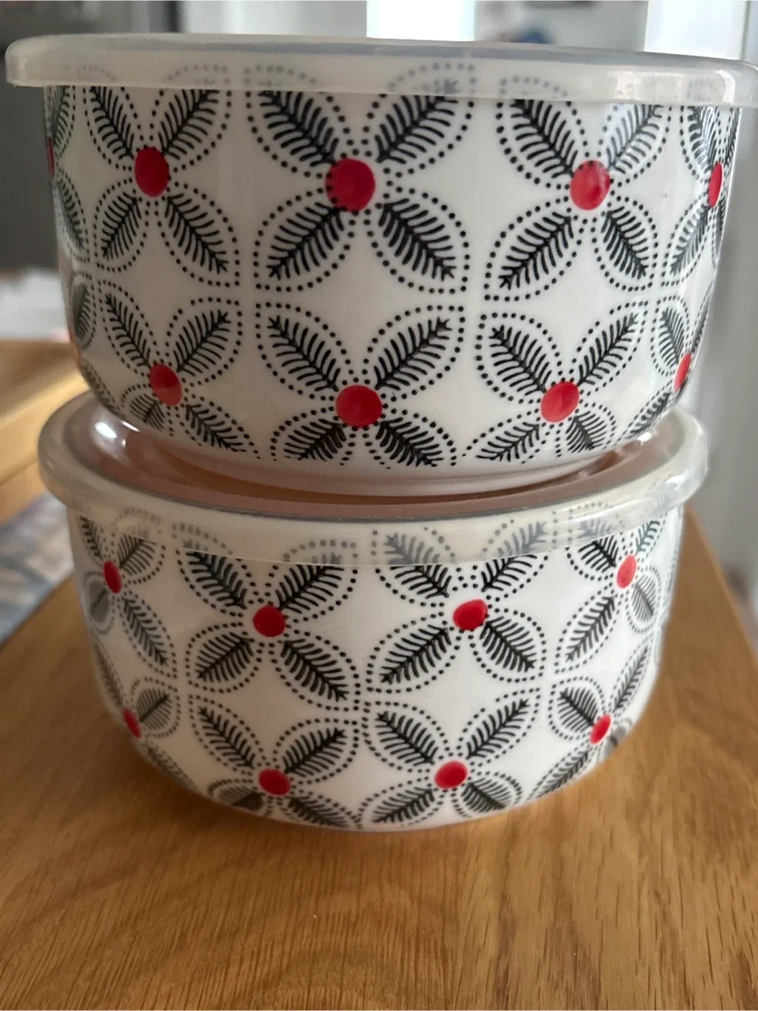 Floral Patterned Food Storage Bowls with Lids - Set of 2 image indicator(2)