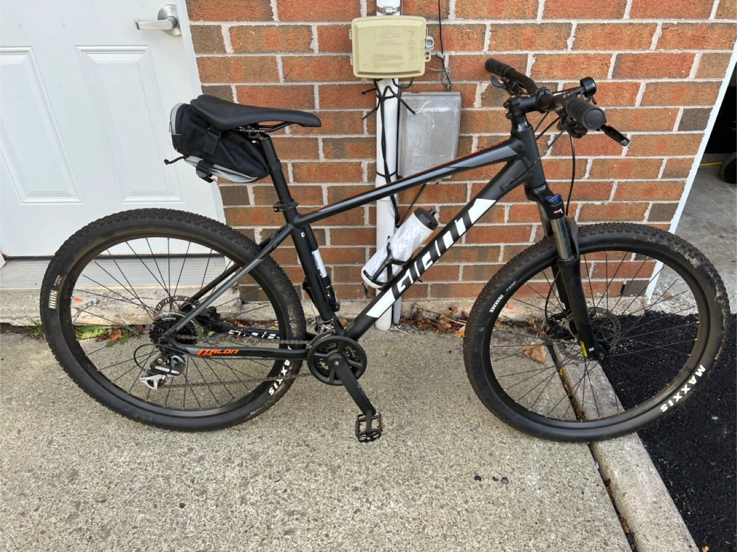 Giant Talon Mountain Bike