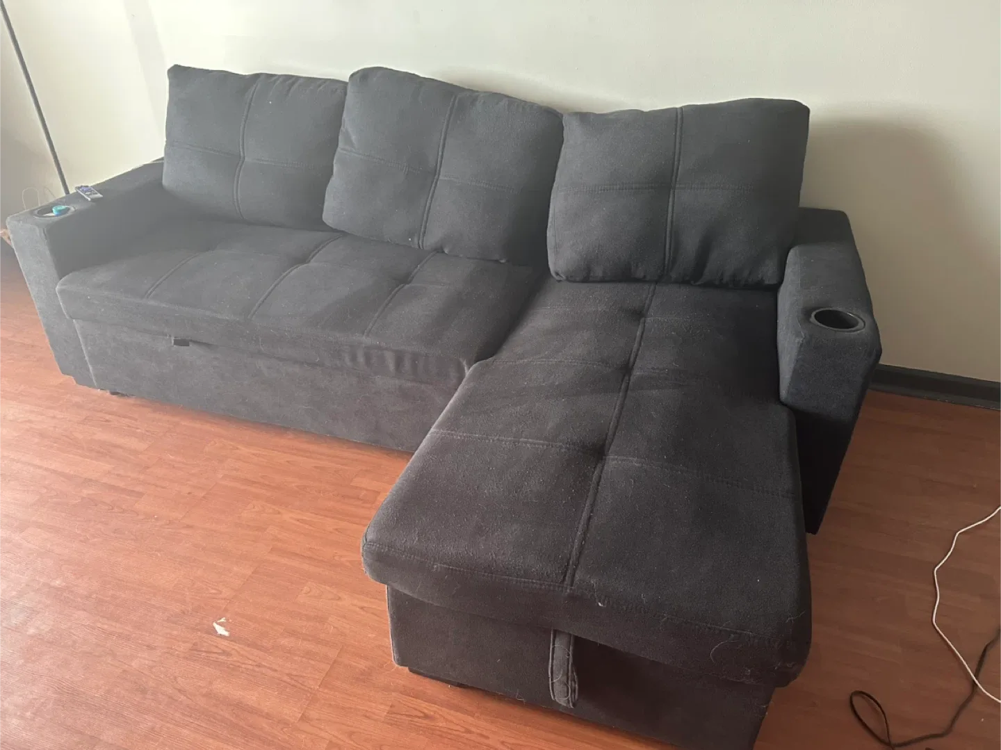 Black Sectional Sofa with Pull-Out Bed image indicator(3)