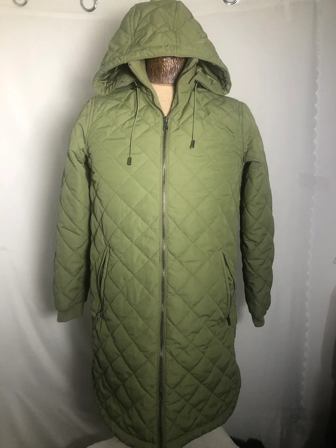 Women’s Sage Green Puffer Winter Coat. Cleo. Size XL.
