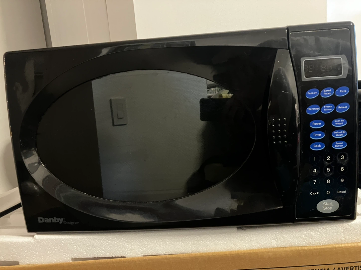 Danby Designer Black Microwave Oven