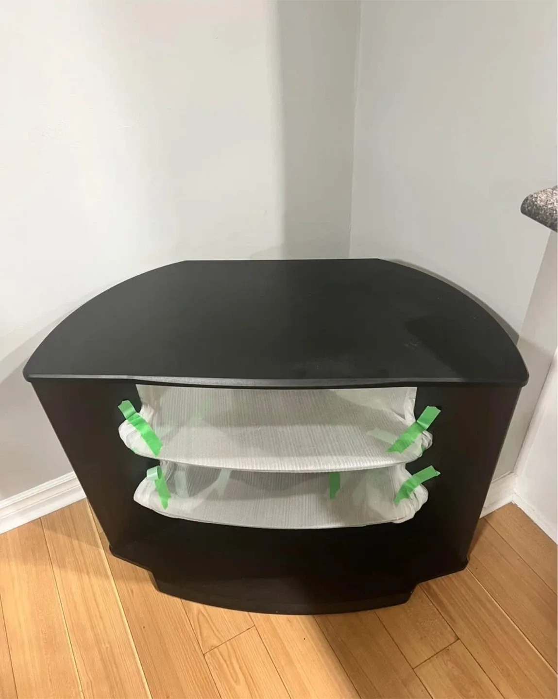 Black Corner TV Stand image indicator(2)