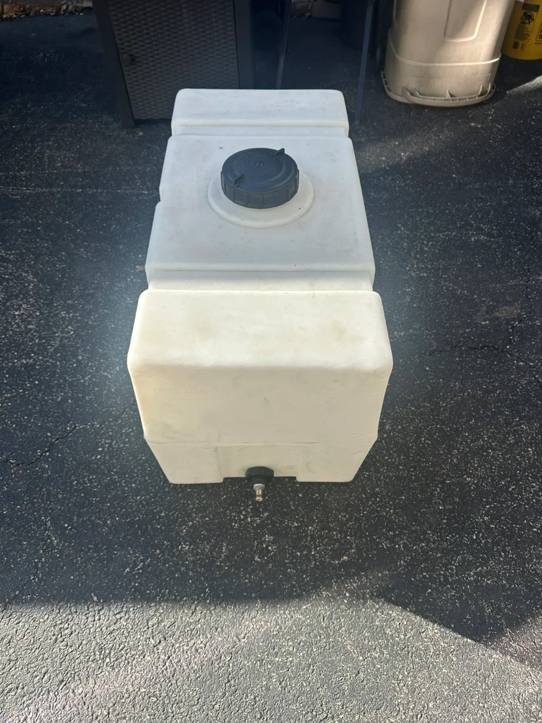 White Plastic Water Tank image indicator(4)